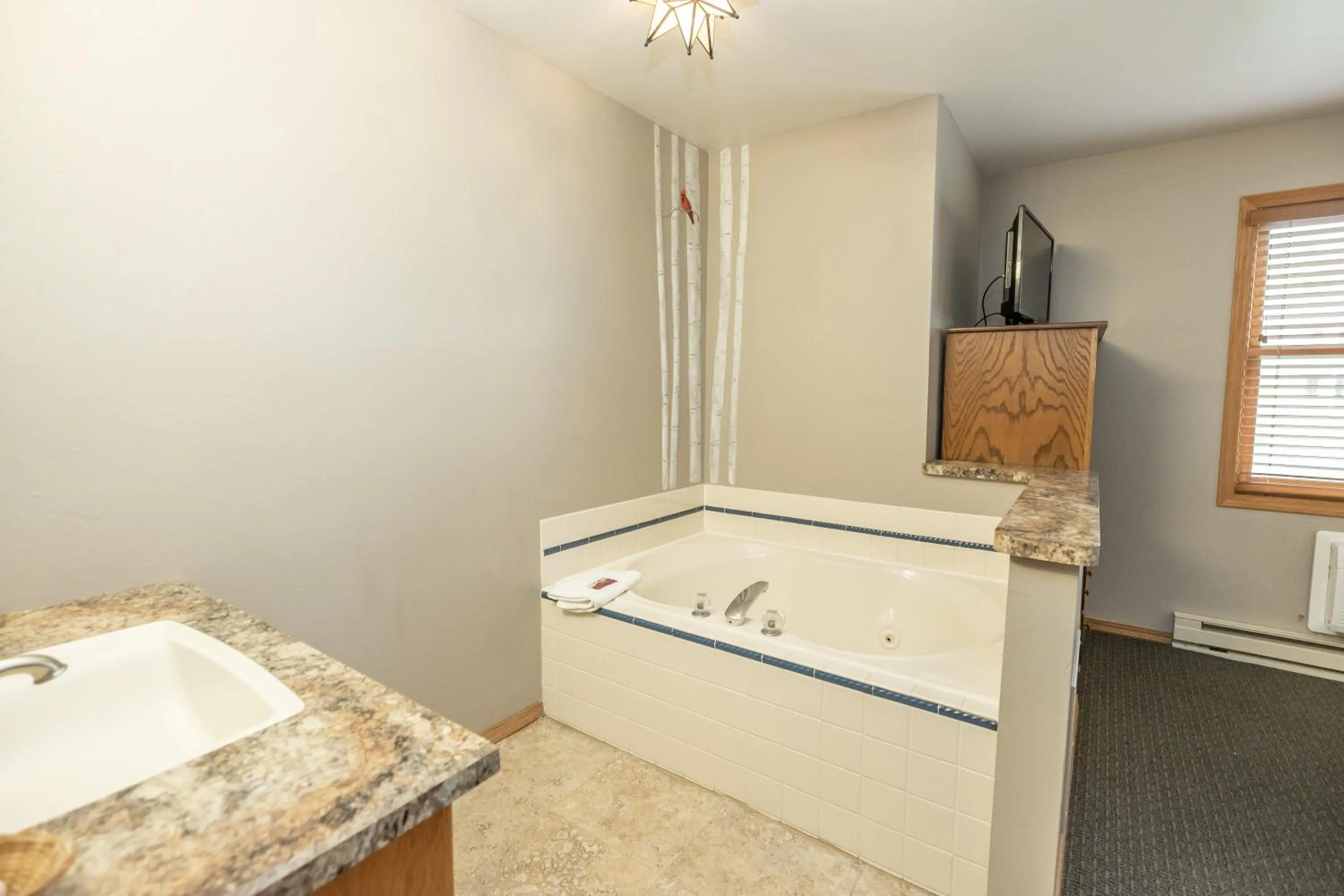 Bath in Westwood Shores Waterfront Resort