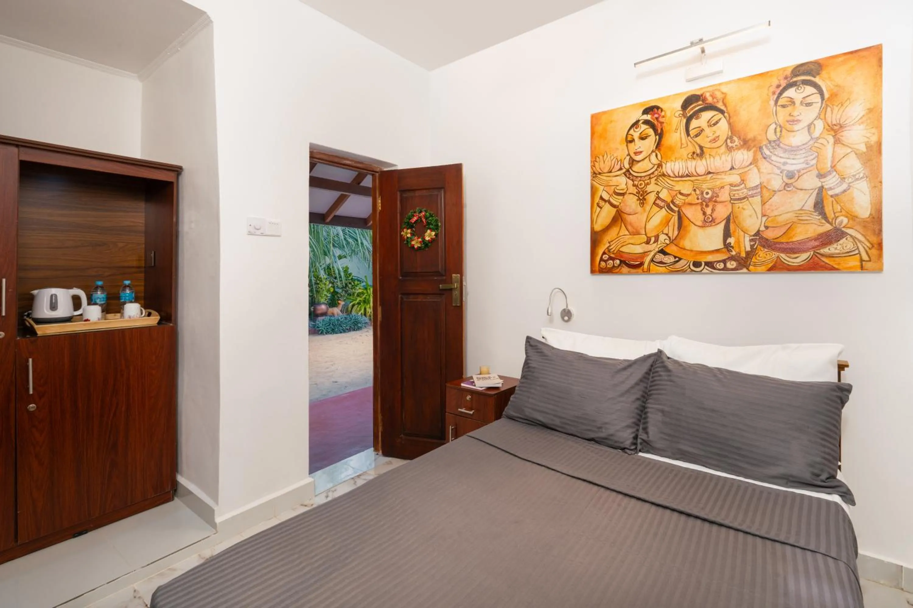 Budget Double Room - single occupancy in The Islands Breeze Villa