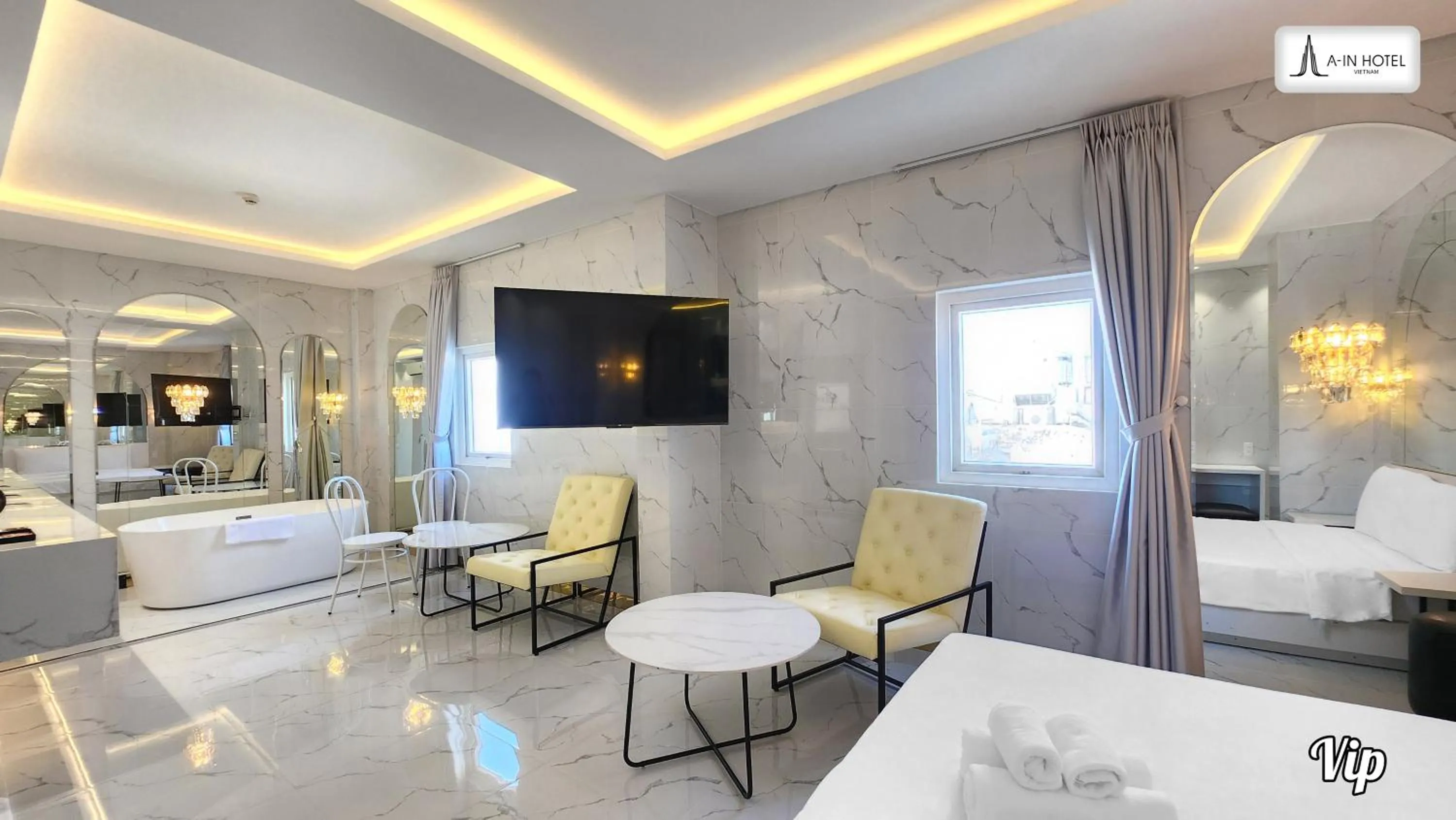 Bedroom, Bed in A In Hotel Atistar