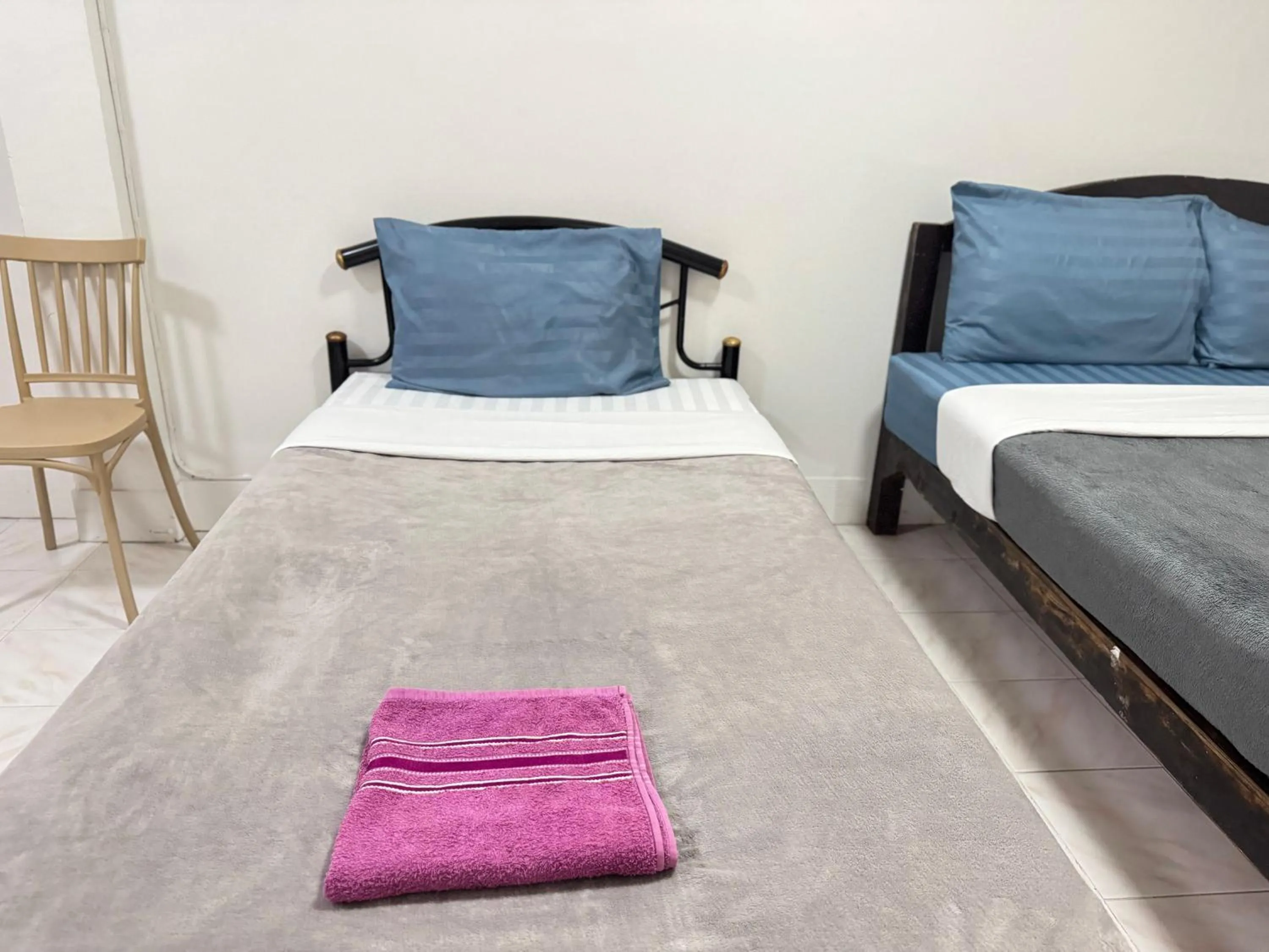 Bedroom, Bed in Collection O Centre Place