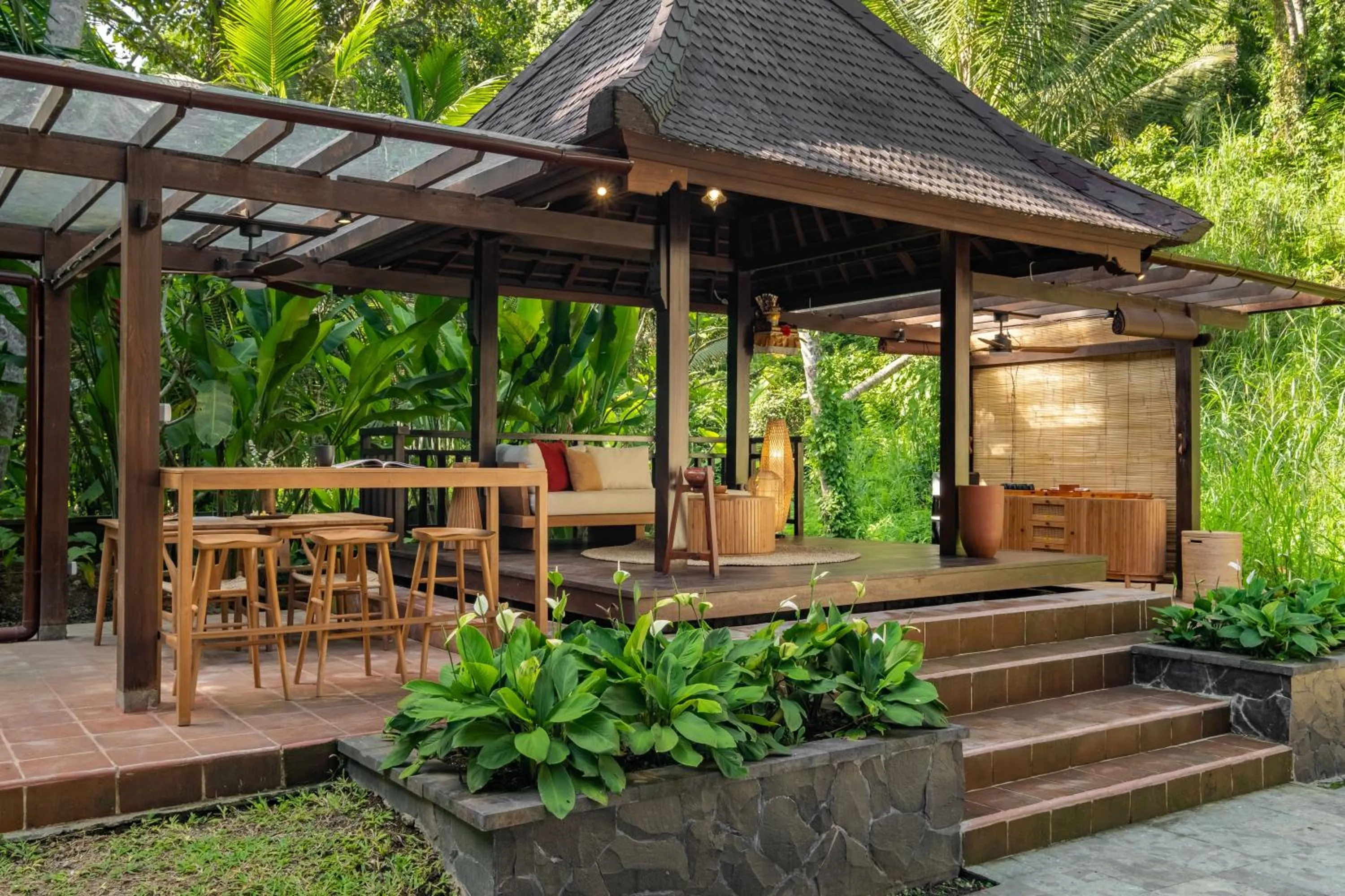 Patio in Semana Residences by Cove