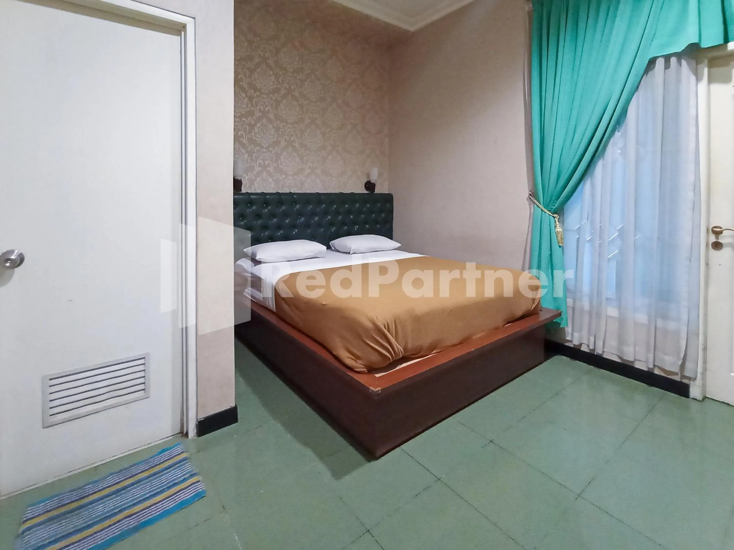 Bedroom, Bed in Nillo Hotel Kebumen Mitra RedDoorz