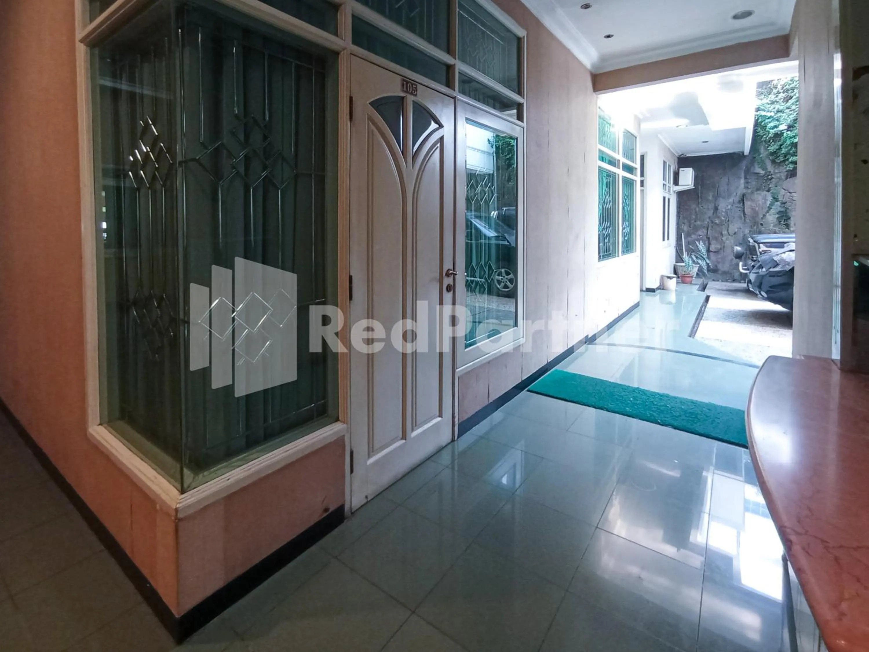 Facade/entrance in Nillo Hotel Kebumen Mitra RedDoorz