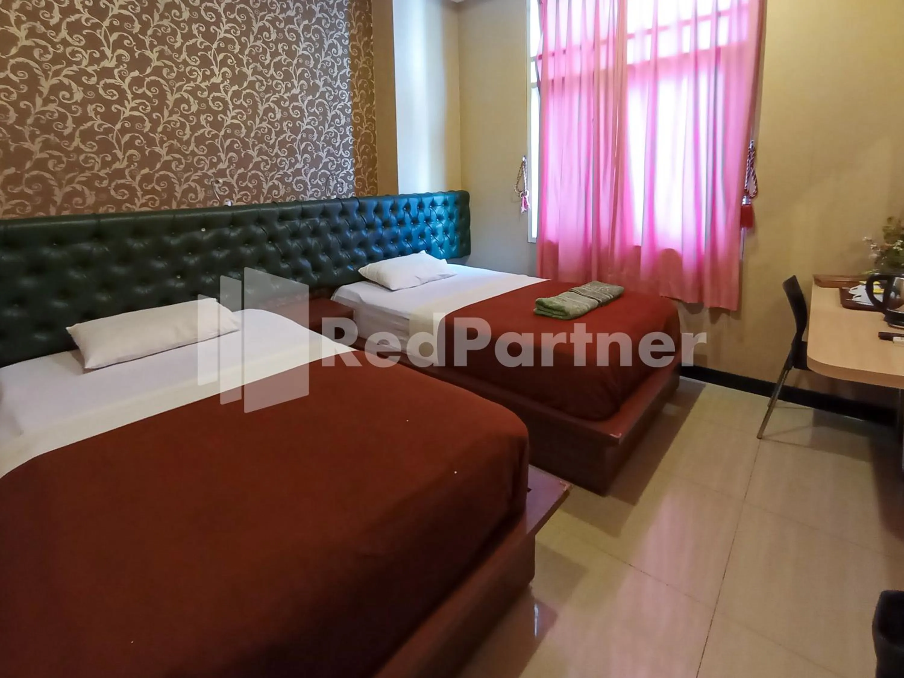 Bedroom, Bed in Nillo Hotel Kebumen Mitra RedDoorz