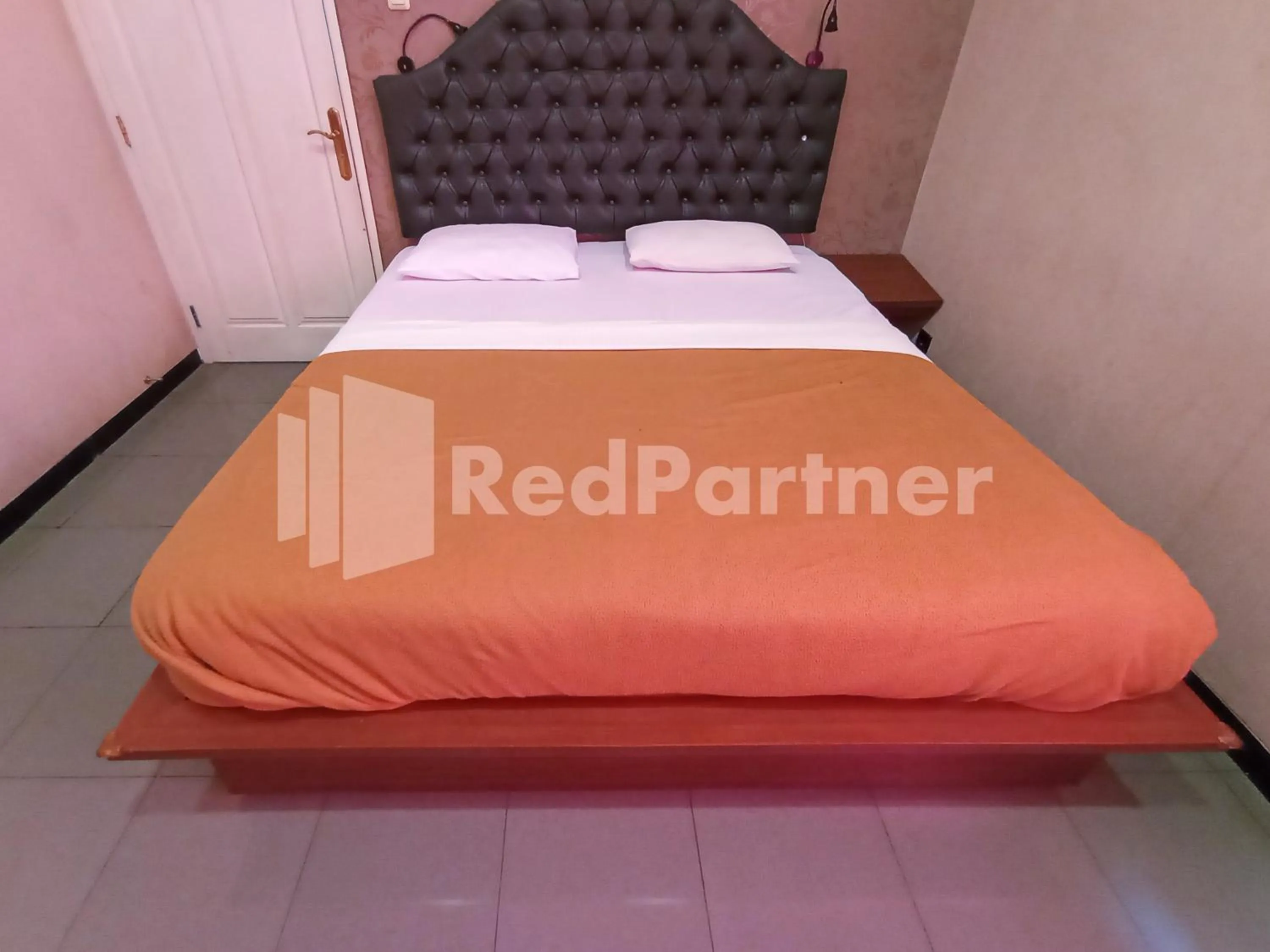 Bedroom, Bed in Nillo Hotel Kebumen Mitra RedDoorz