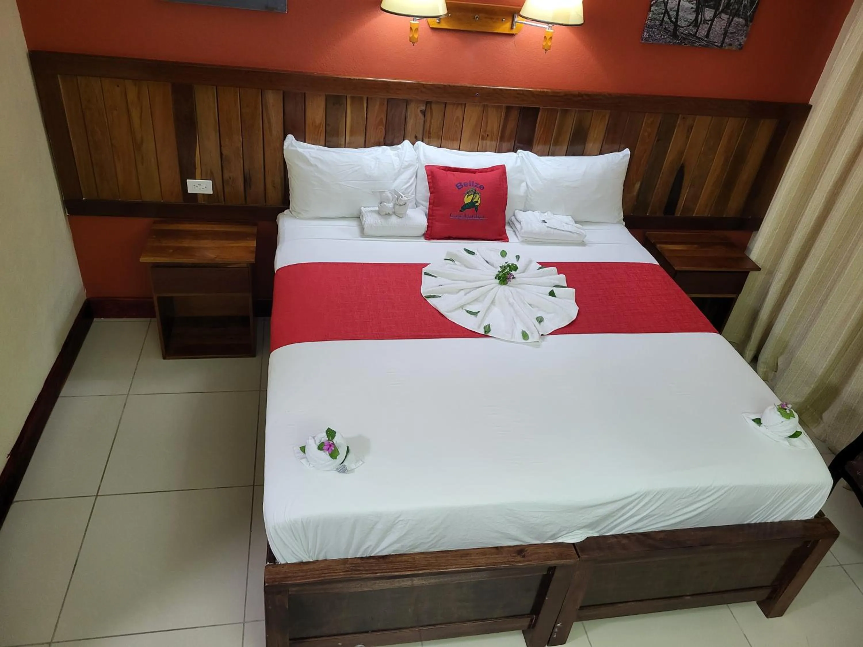 Bed in Caye Caulker Plaza Hotel