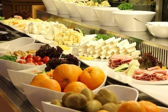 Food and drinks in PUGARi HOTEL