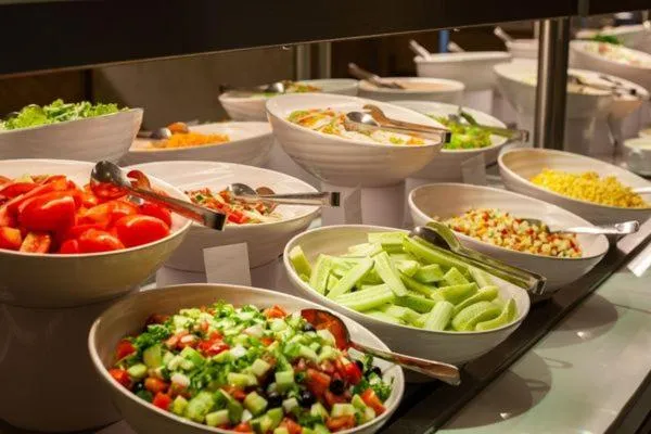 Food and drinks in PUGARi HOTEL