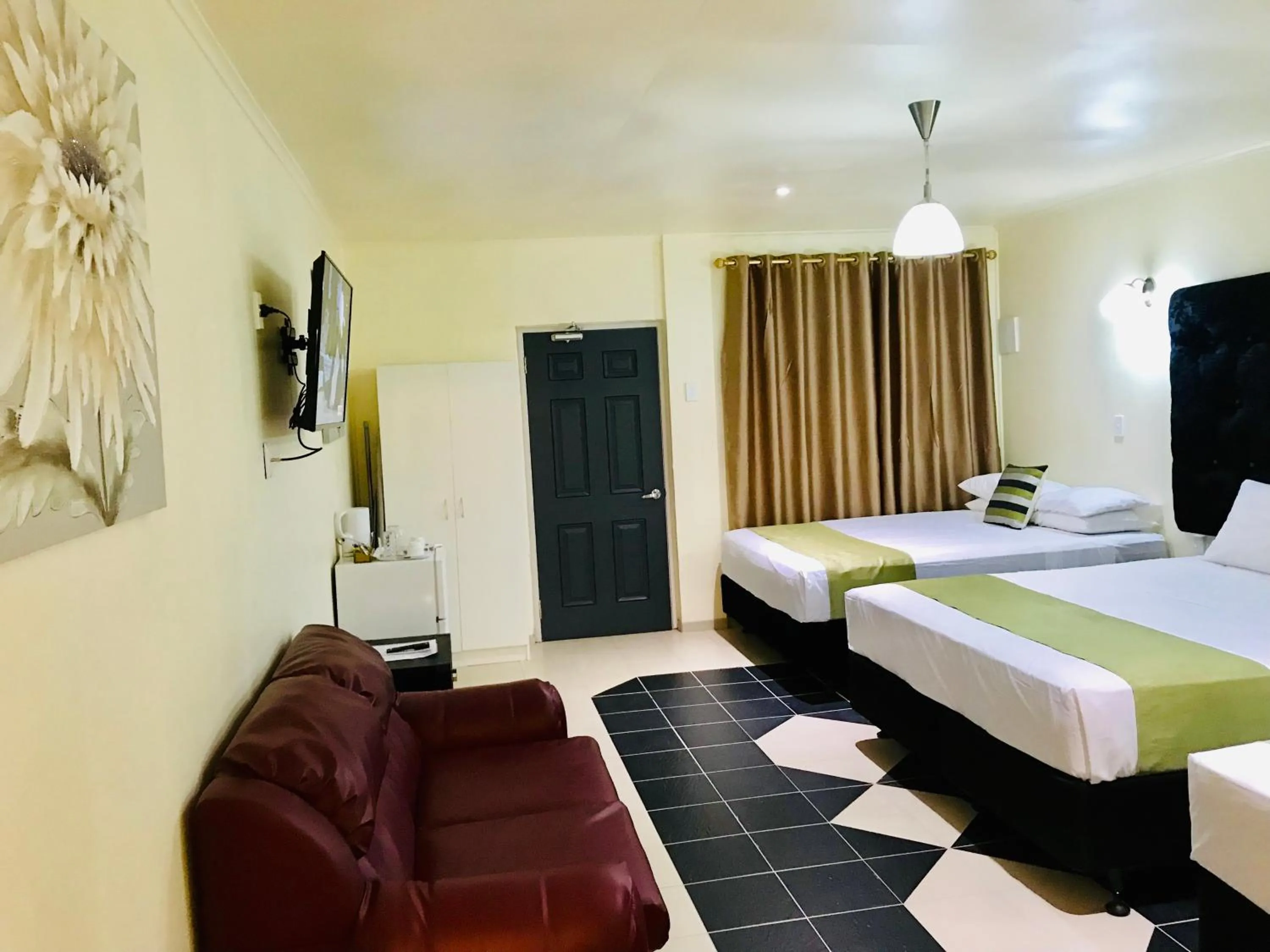 Bed in Moatoga Hotel