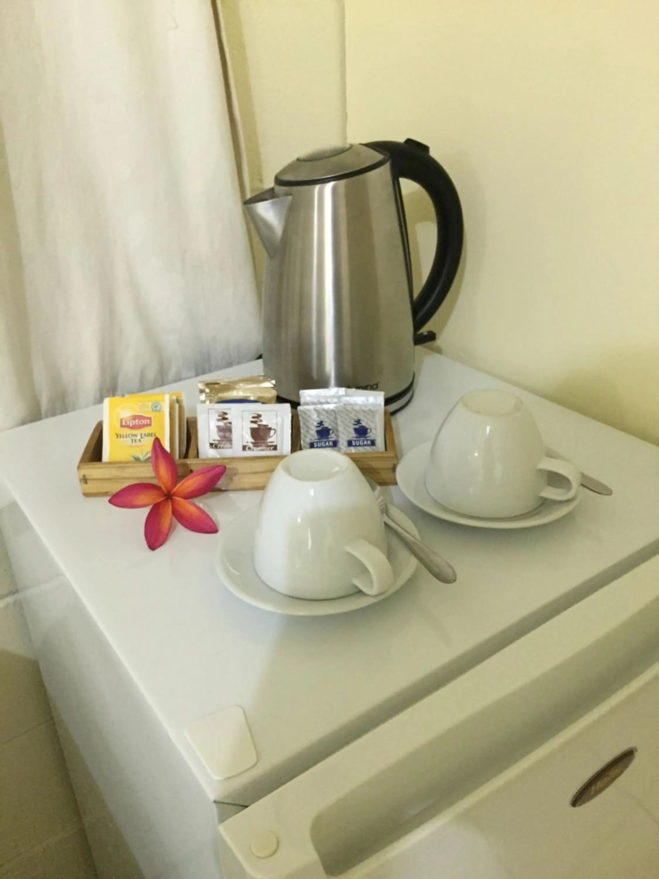 Coffee/tea facilities in Moatoga Hotel