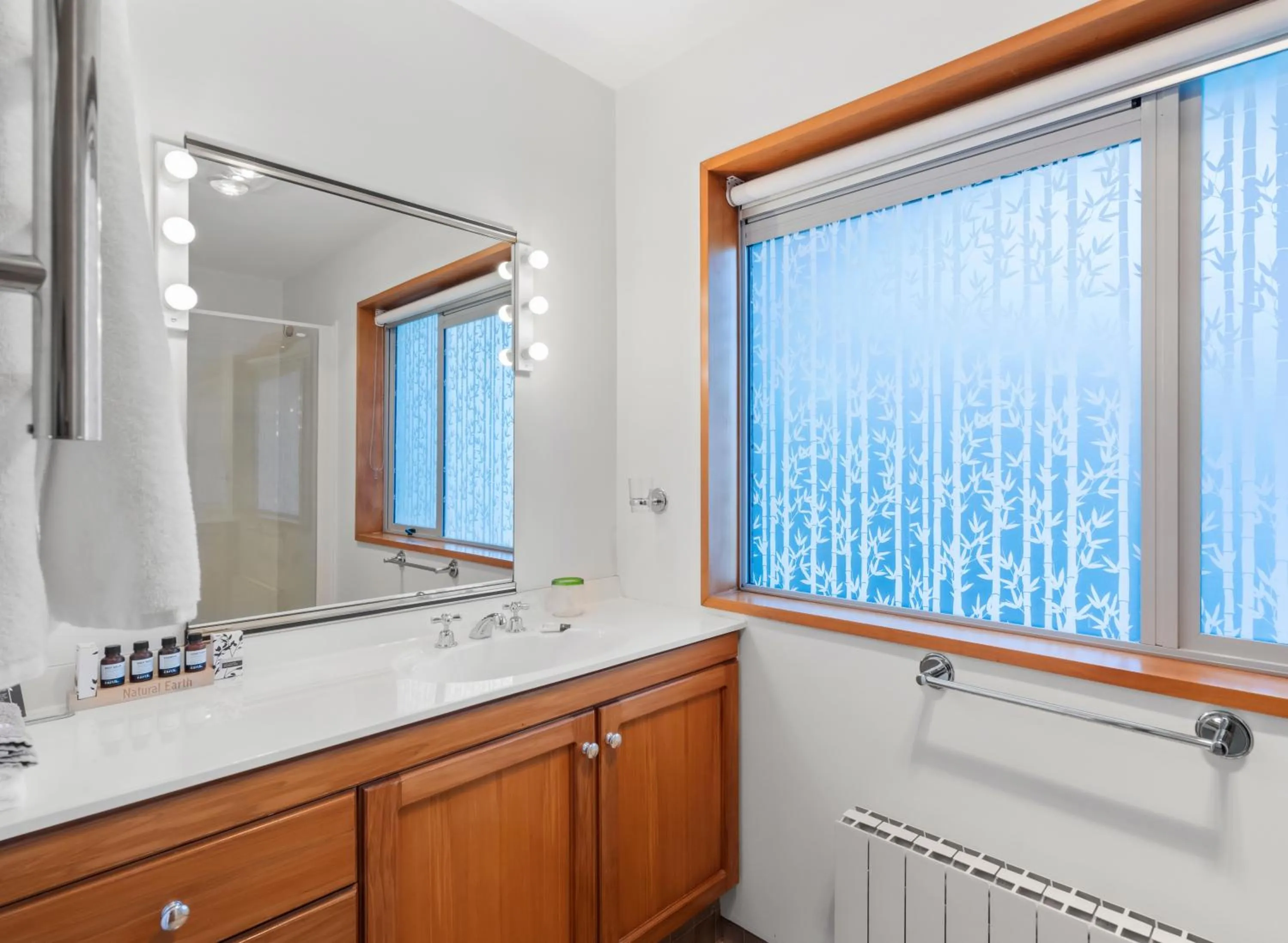 Bathroom in Woodland Glen Lodge B&B