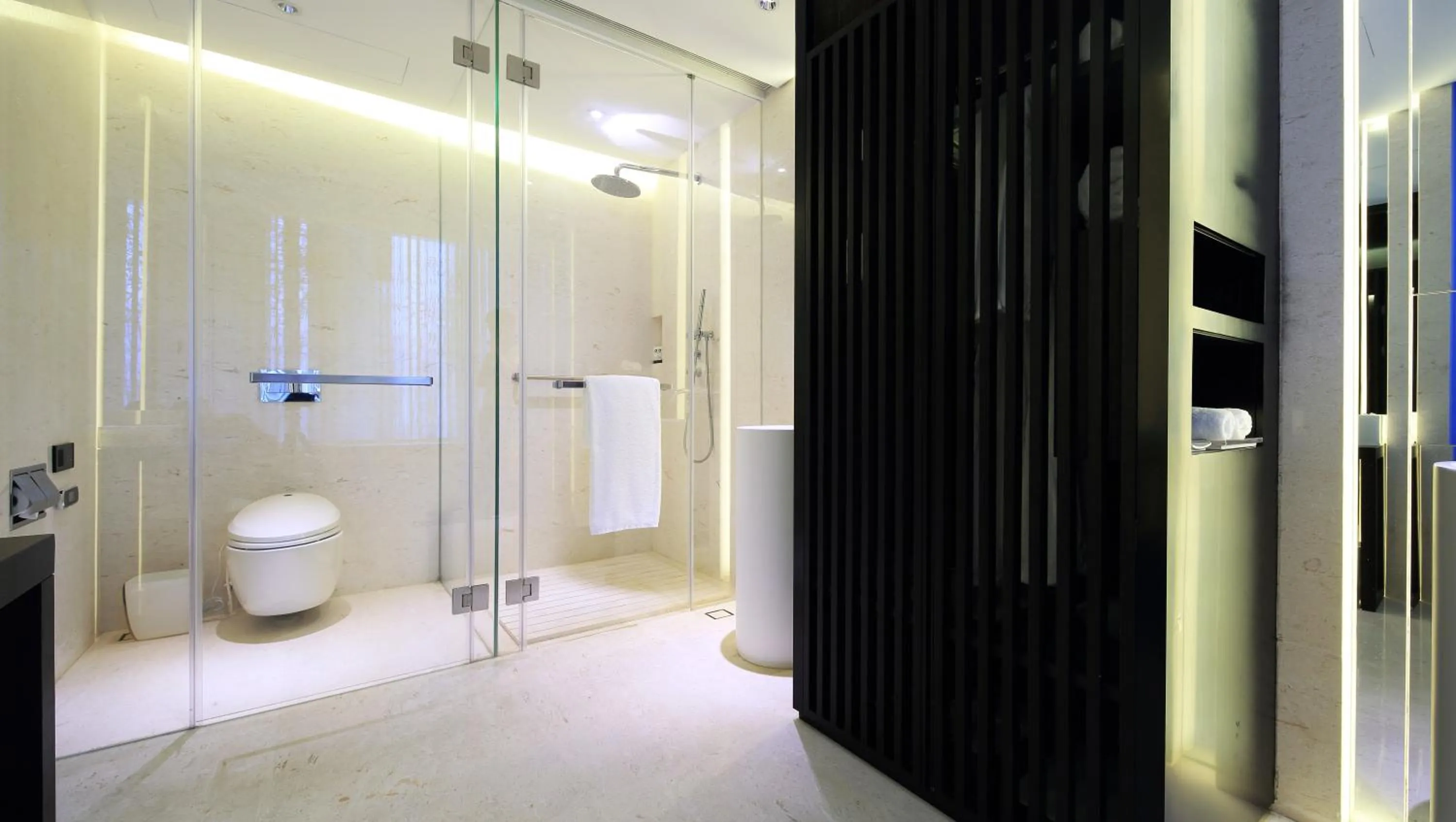 Shower in Wuhan Ziyuan Hotel