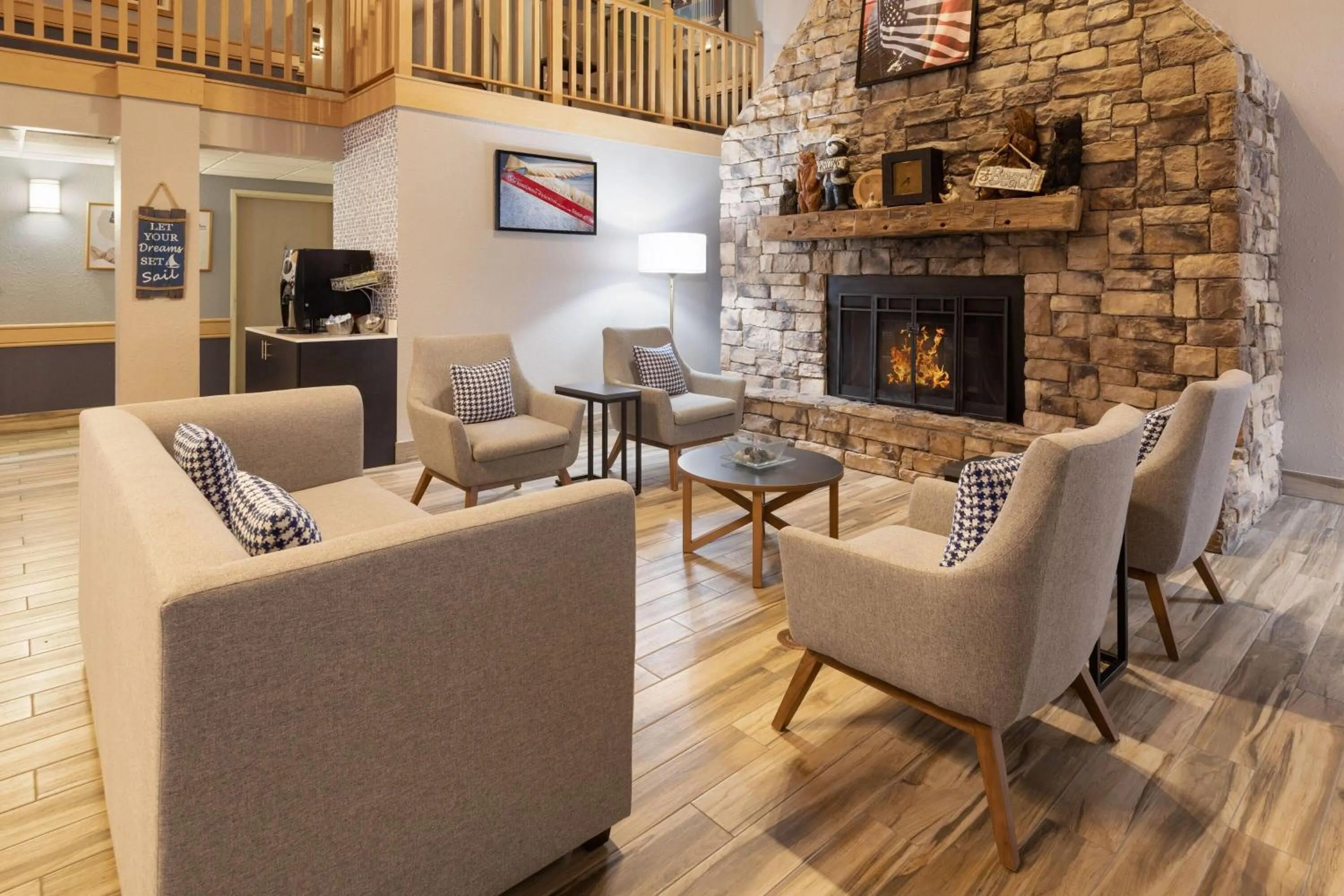 Lobby or reception in AmericInn by Wyndham Douglas/Saugatuck