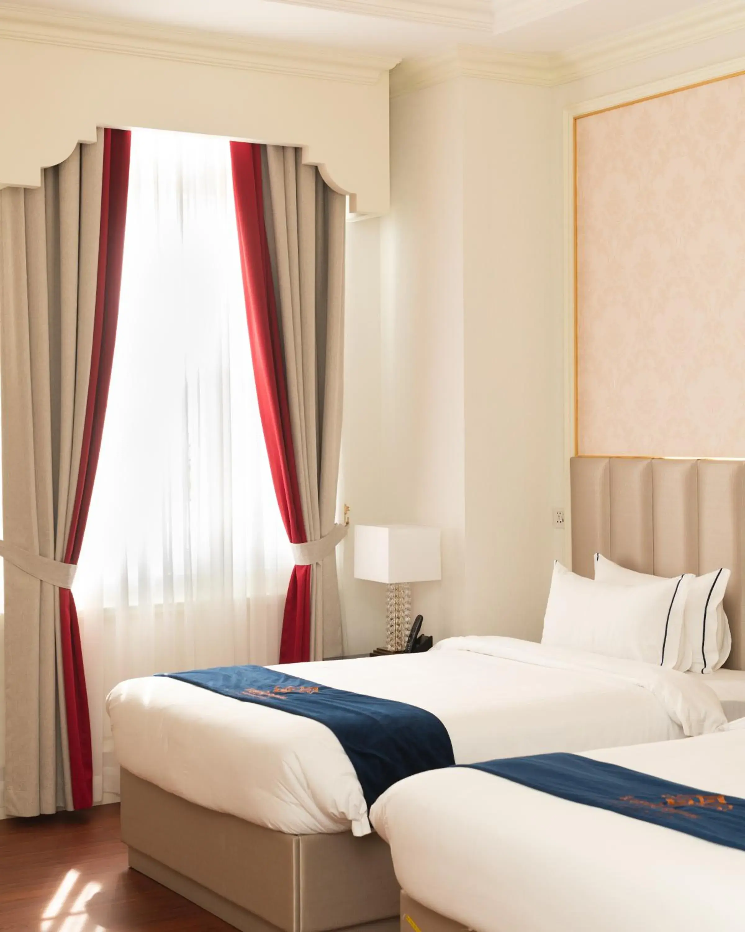 THE PREMIER PALACE HOTEL AND SPA THE PREMIER PALACE HOTEL AND SPA