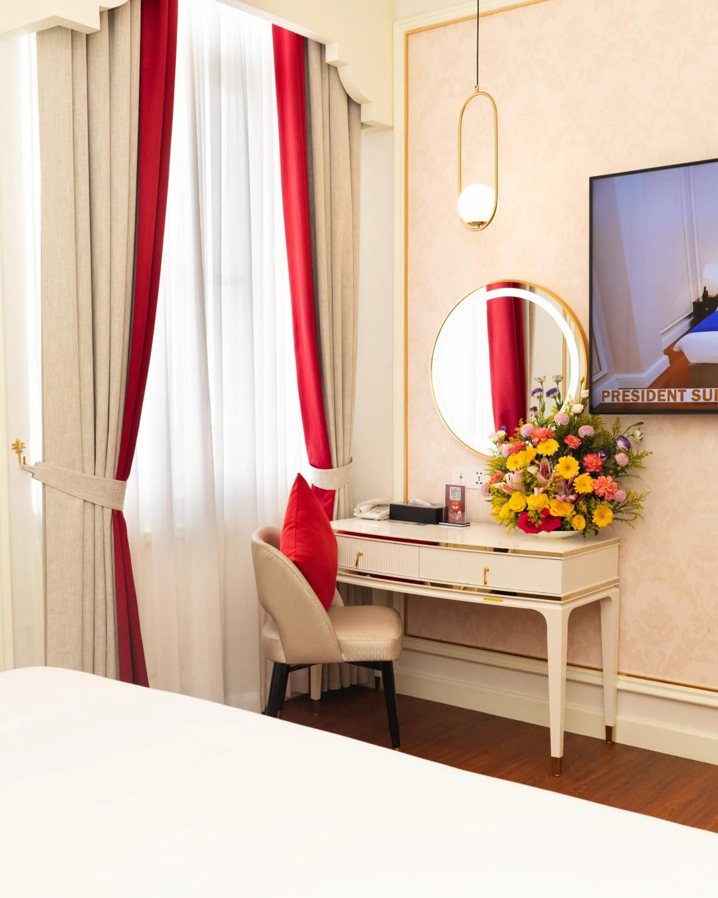 Bed in THE PREMIER PALACE HOTEL AND SPA