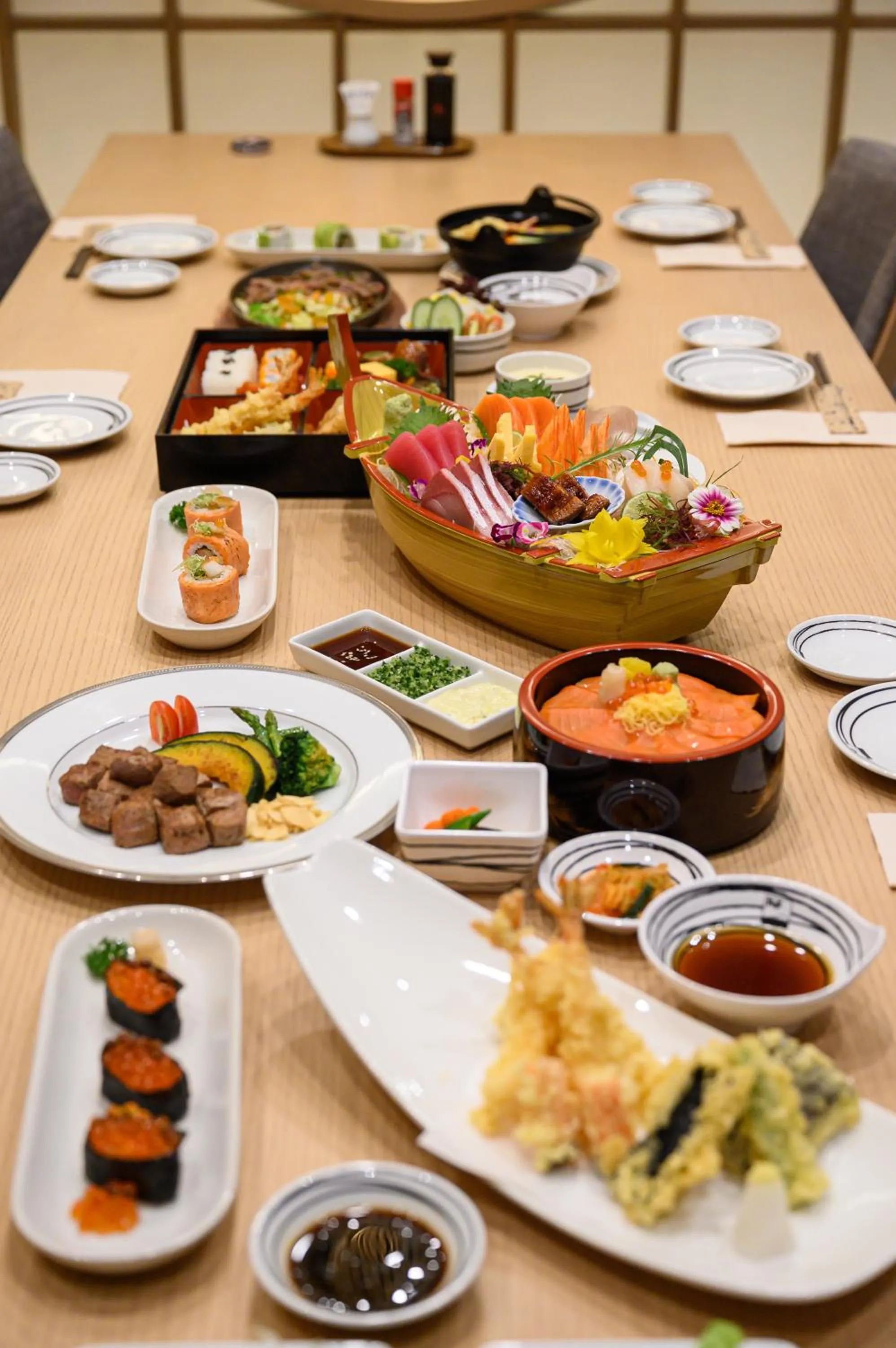 Restaurant/places to eat in THE PREMIER PALACE HOTEL AND SPA