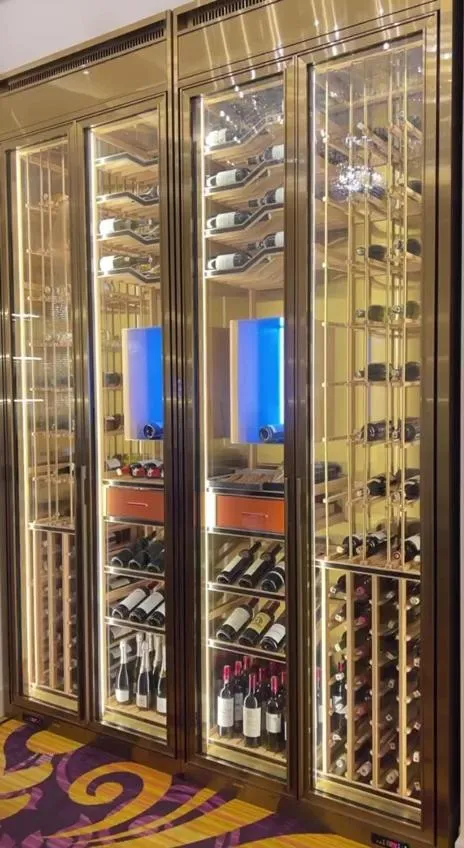 Lounge or bar in THE PREMIER PALACE HOTEL AND SPA