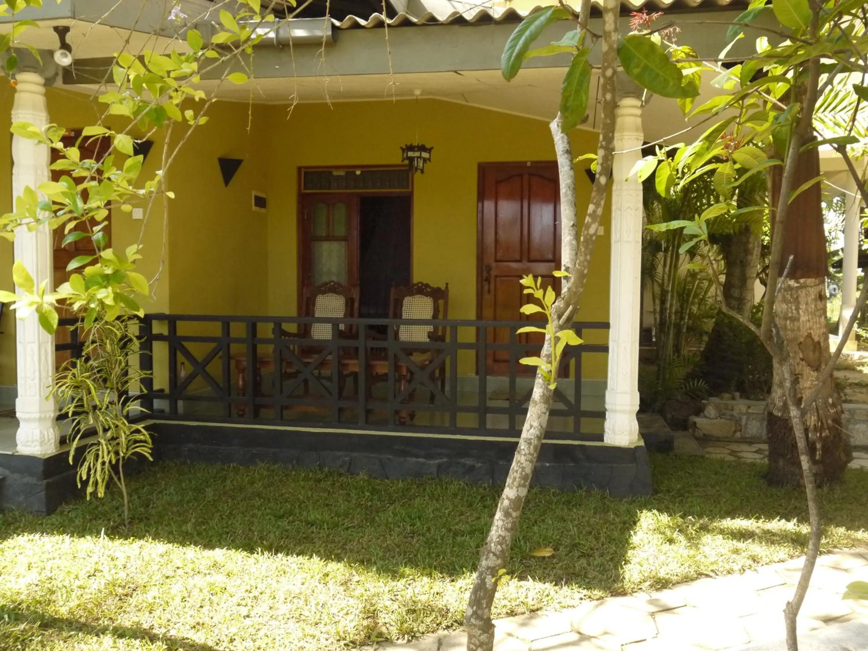 Facade/entrance in Traveller's Home Hotel