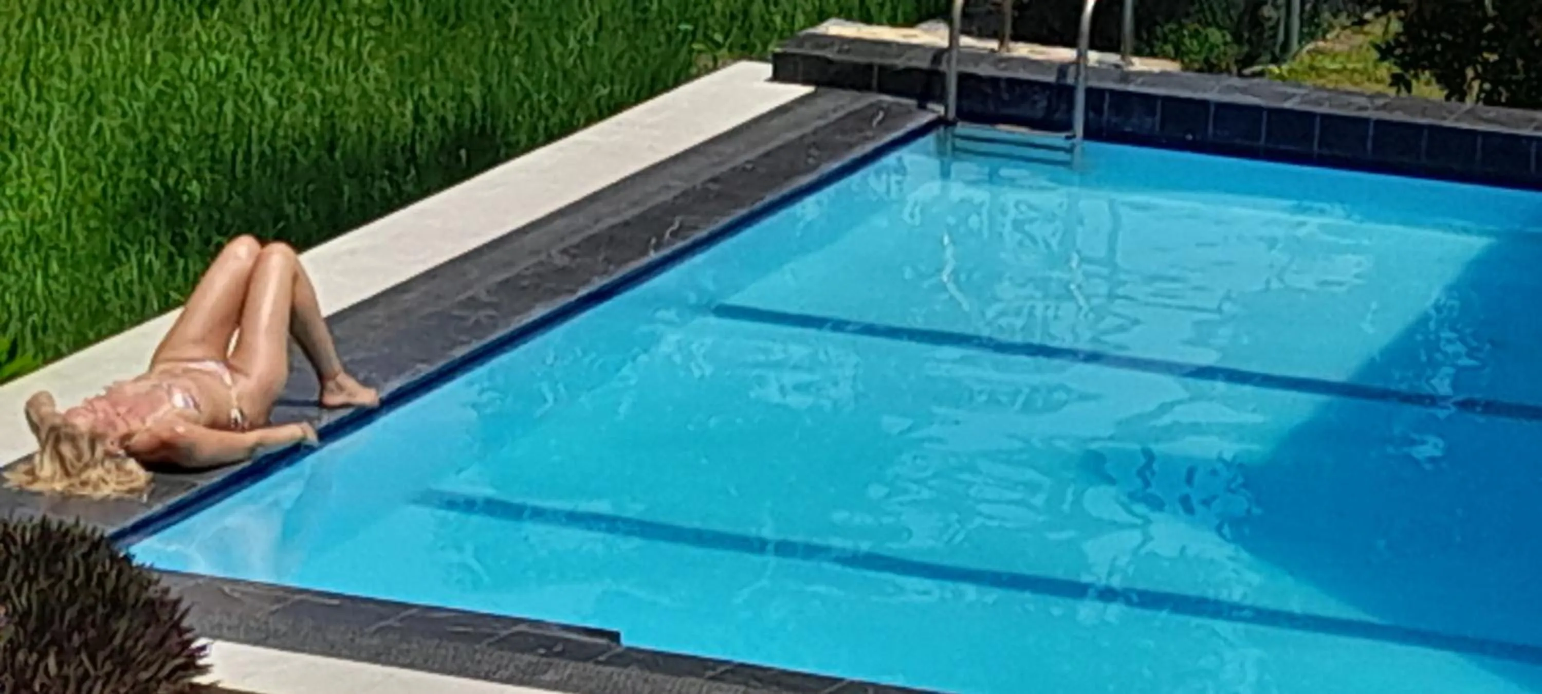 People in Traveller's Home Hotel