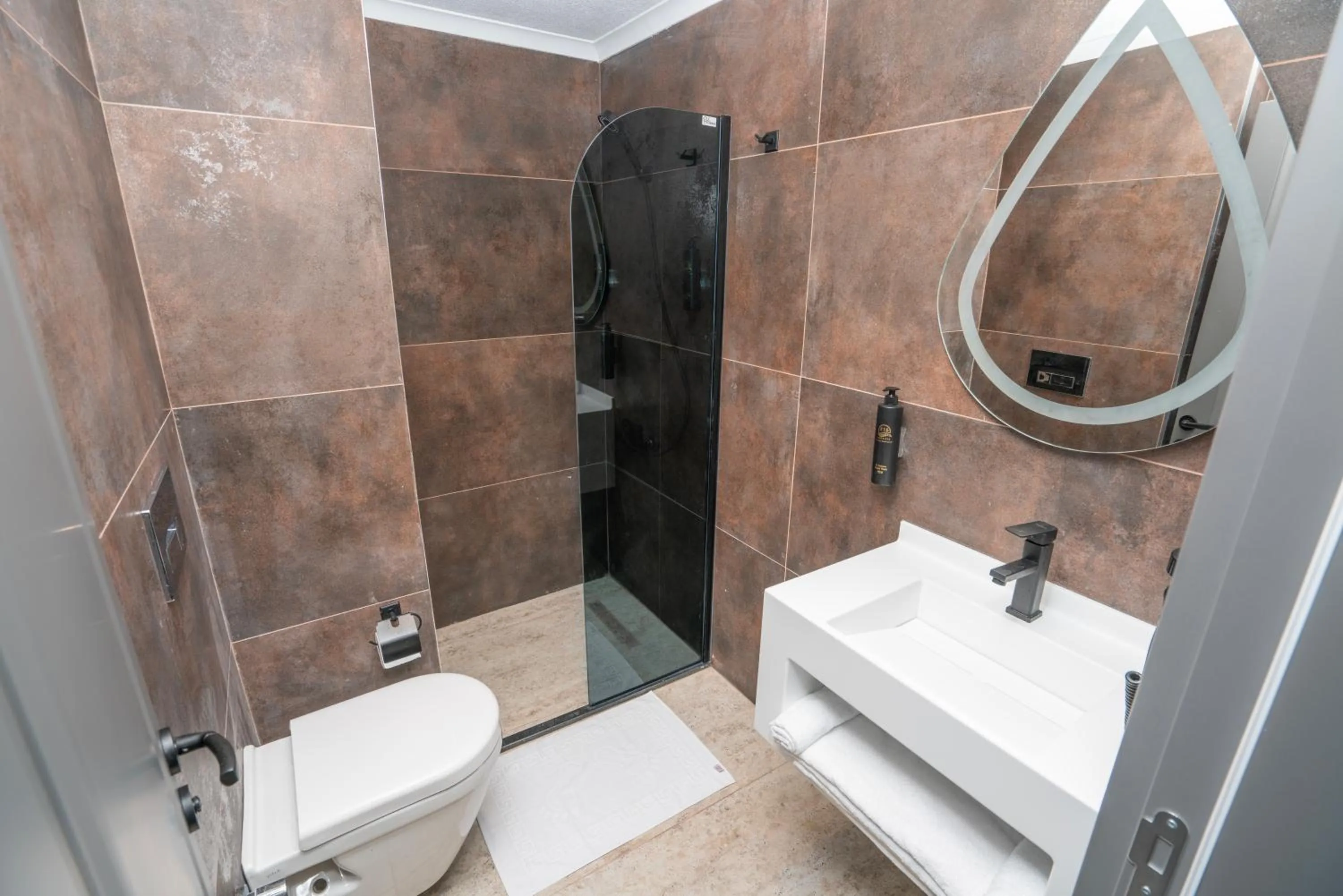 Shower in 216 Style Suite