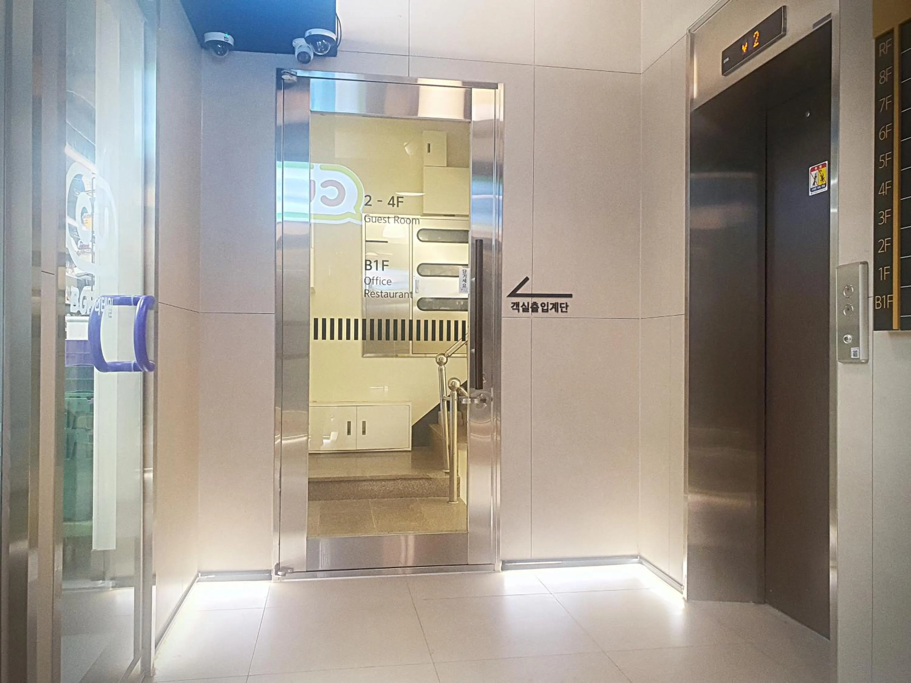 elevator in Bluebird Hotel