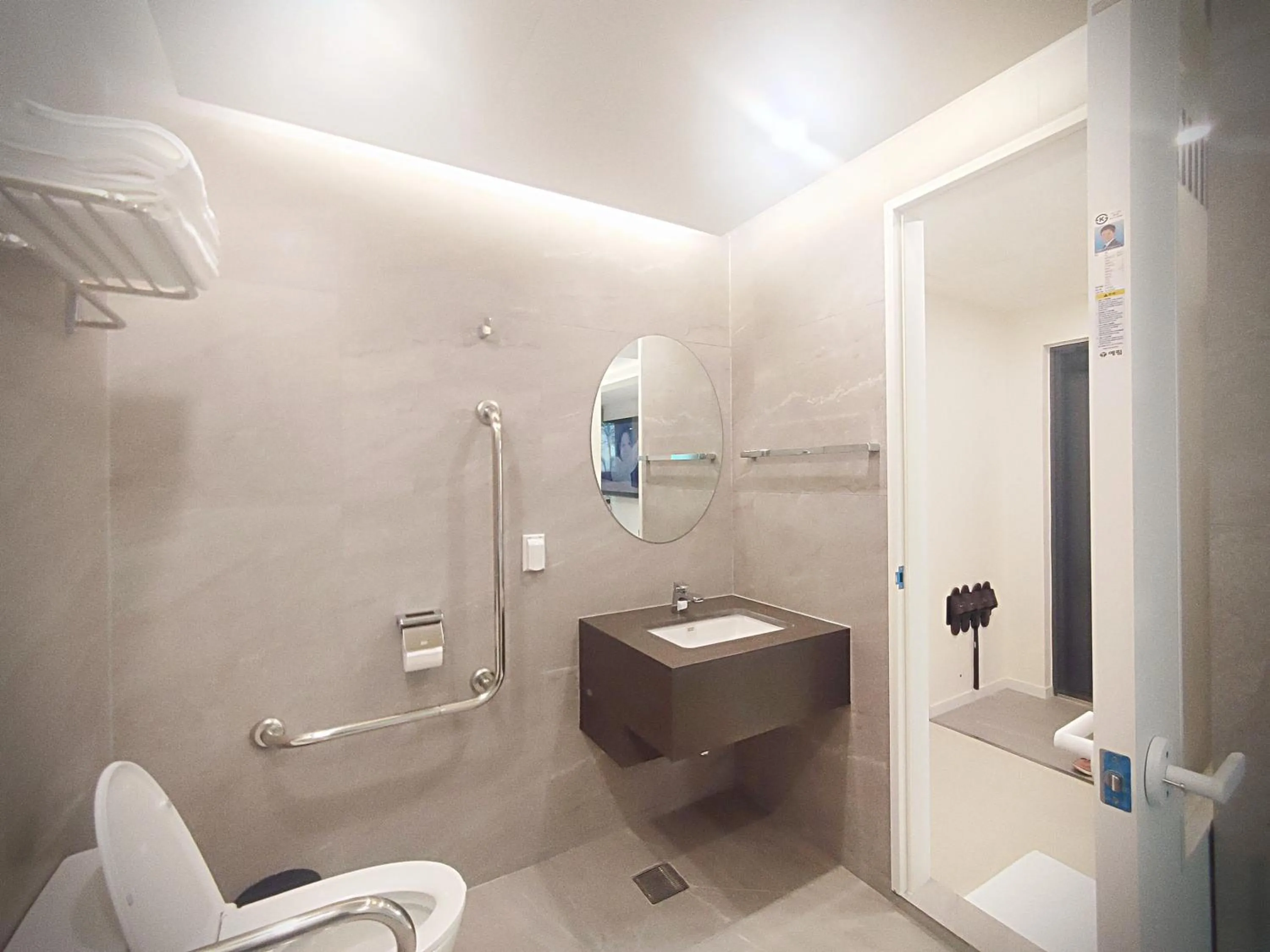 Bathroom in Bluebird Hotel