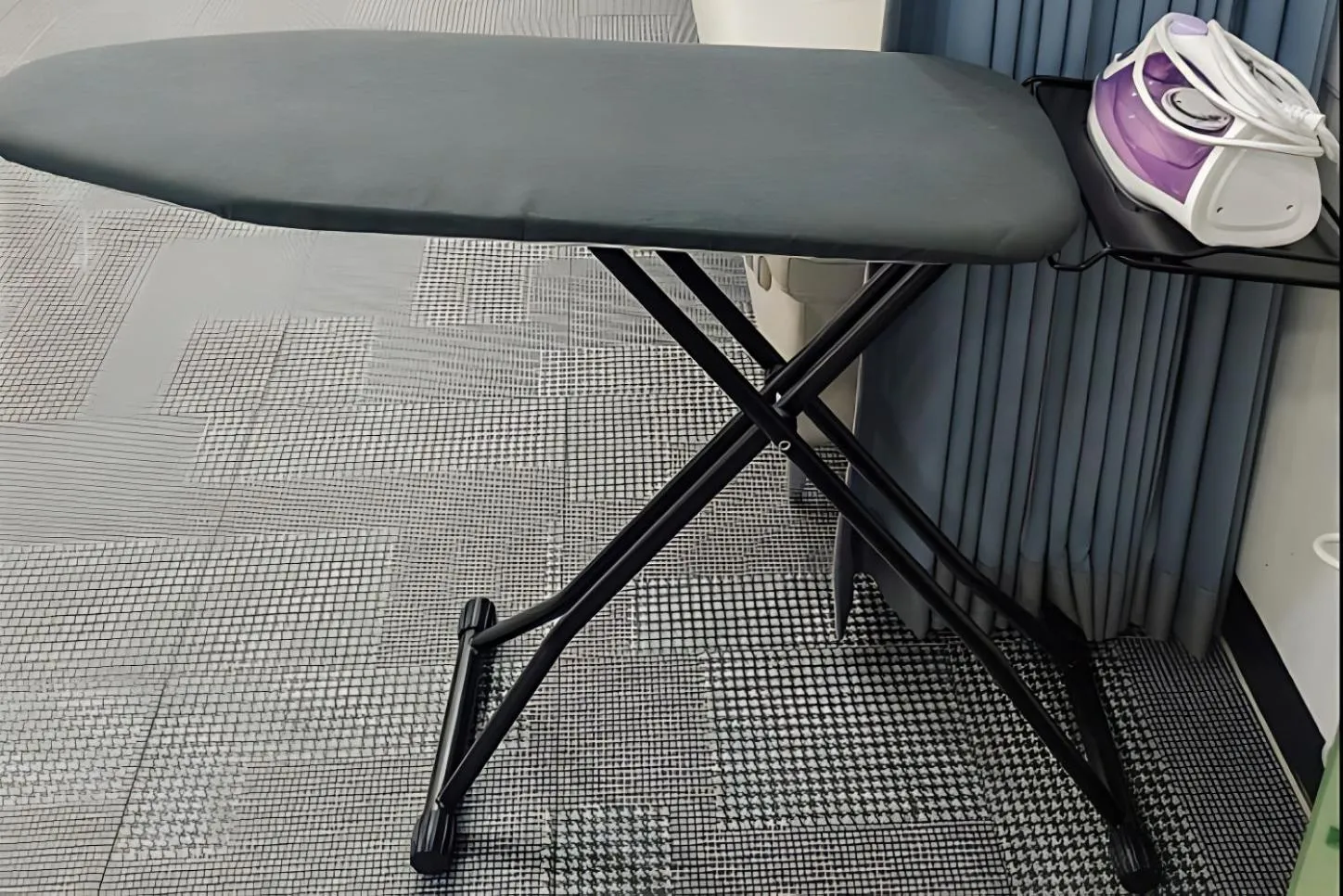 flat iron in Bluebird Hotel