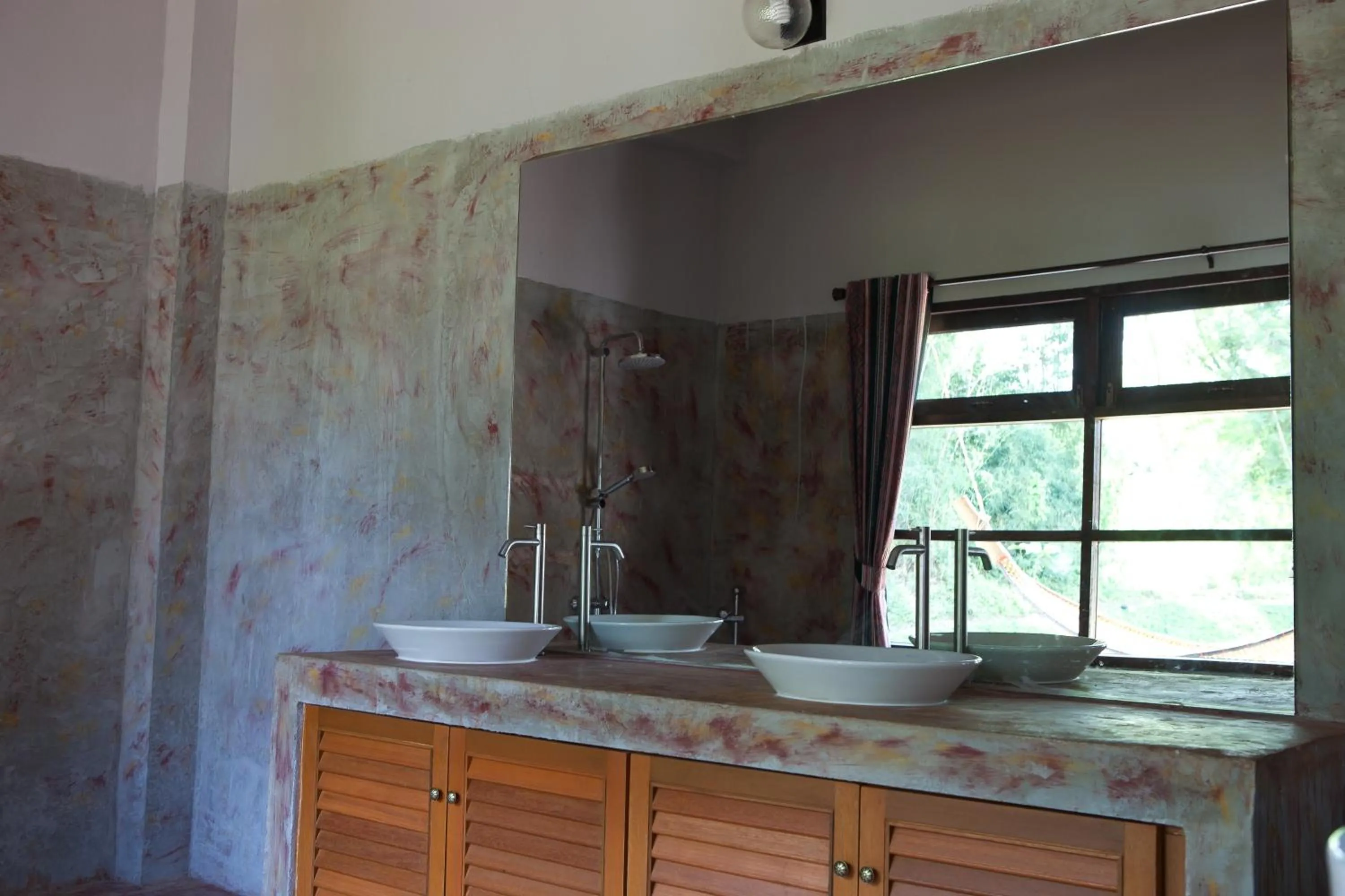 Bathroom in Chiangmai Royal Creek Hotel