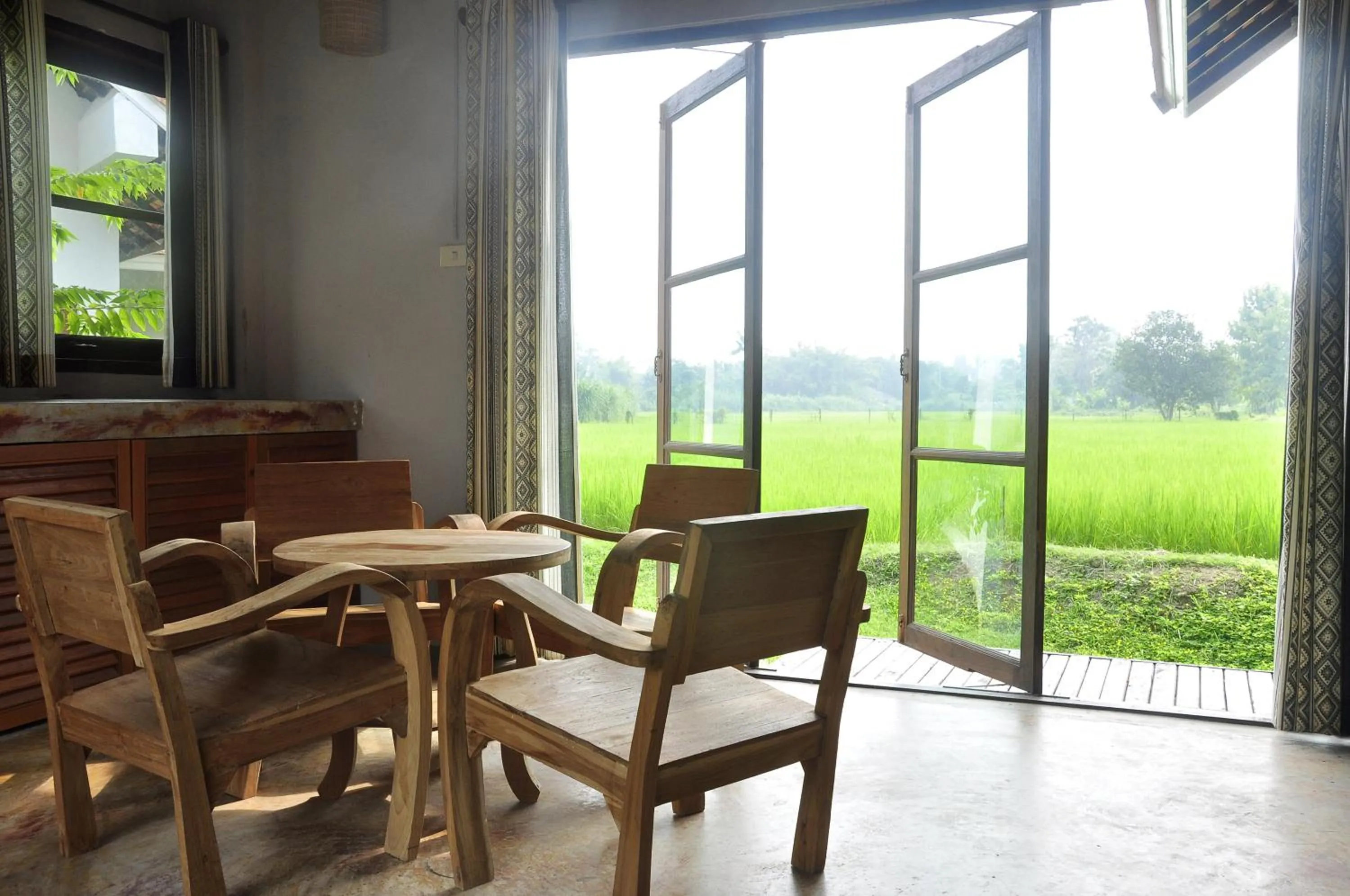 Dining area in Chiangmai Royal Creek Hotel