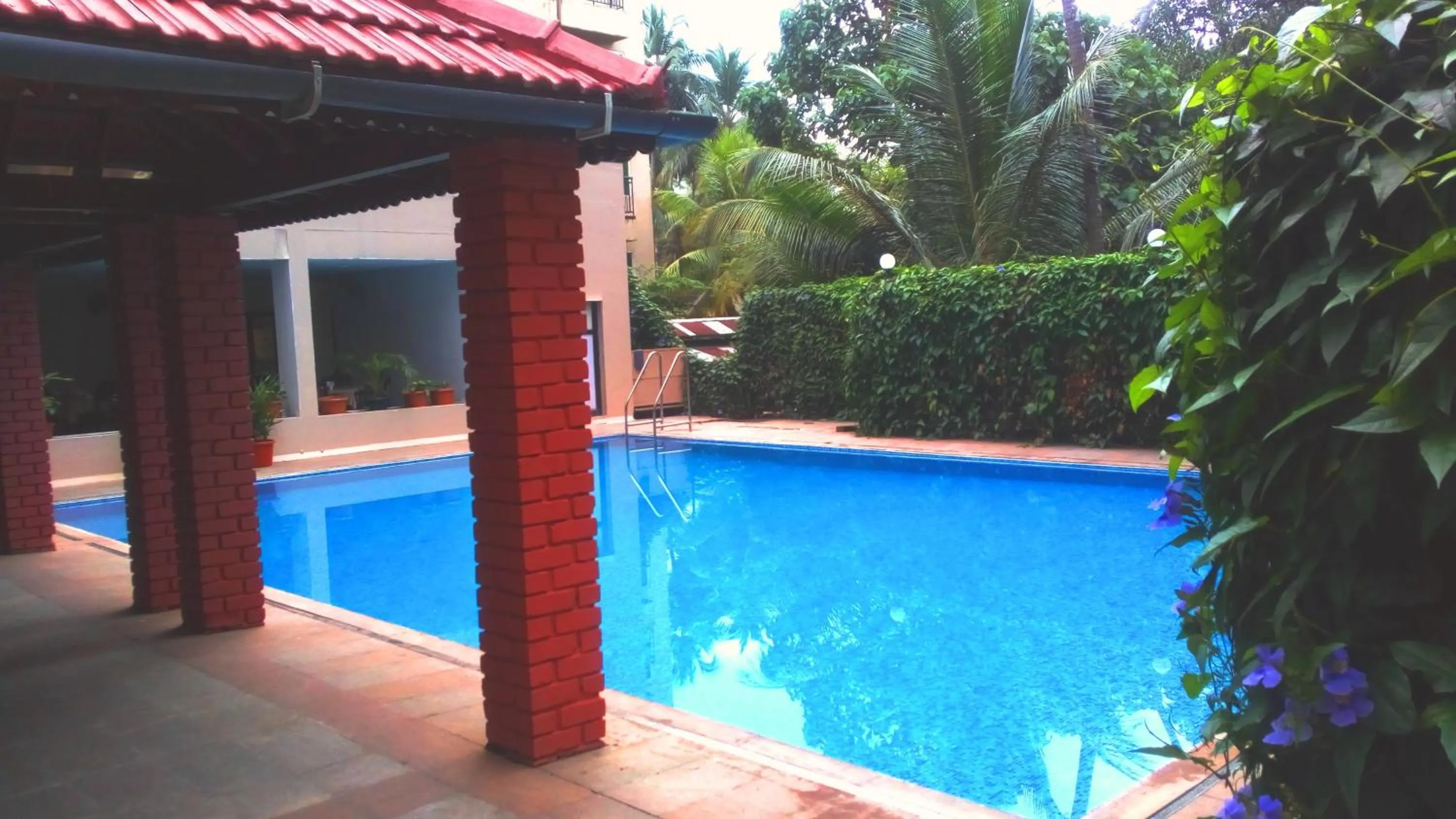 Swimming pool in Sopanam Heritage