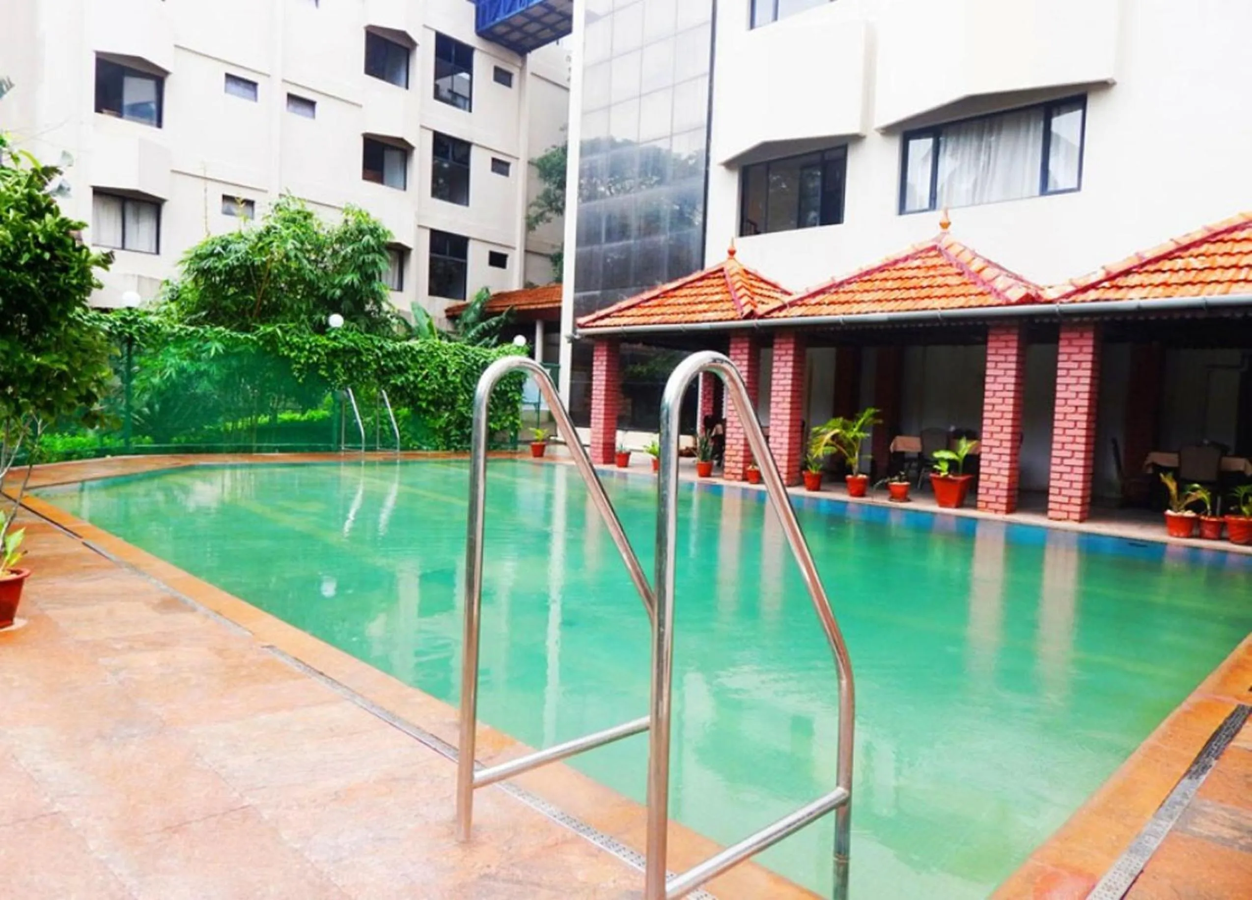 Swimming pool in Sopanam Heritage