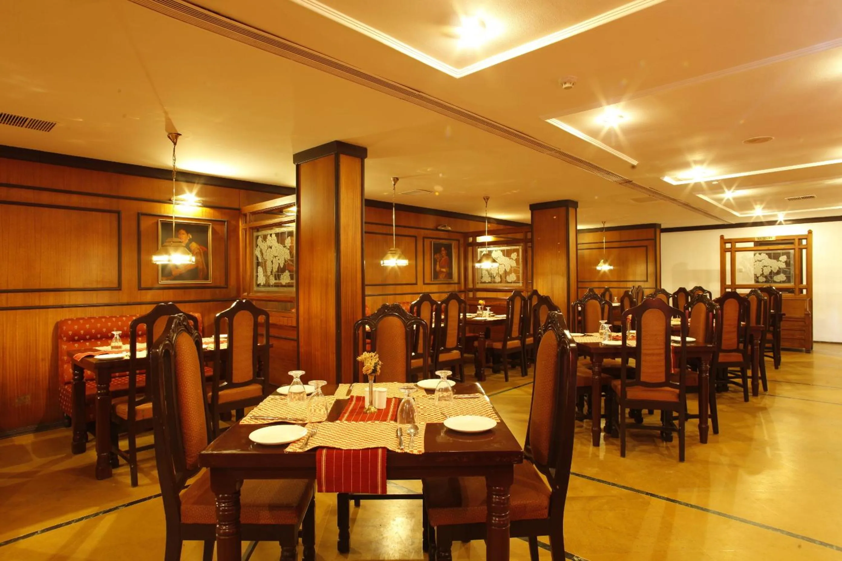 Restaurant/places to eat in Sopanam Heritage