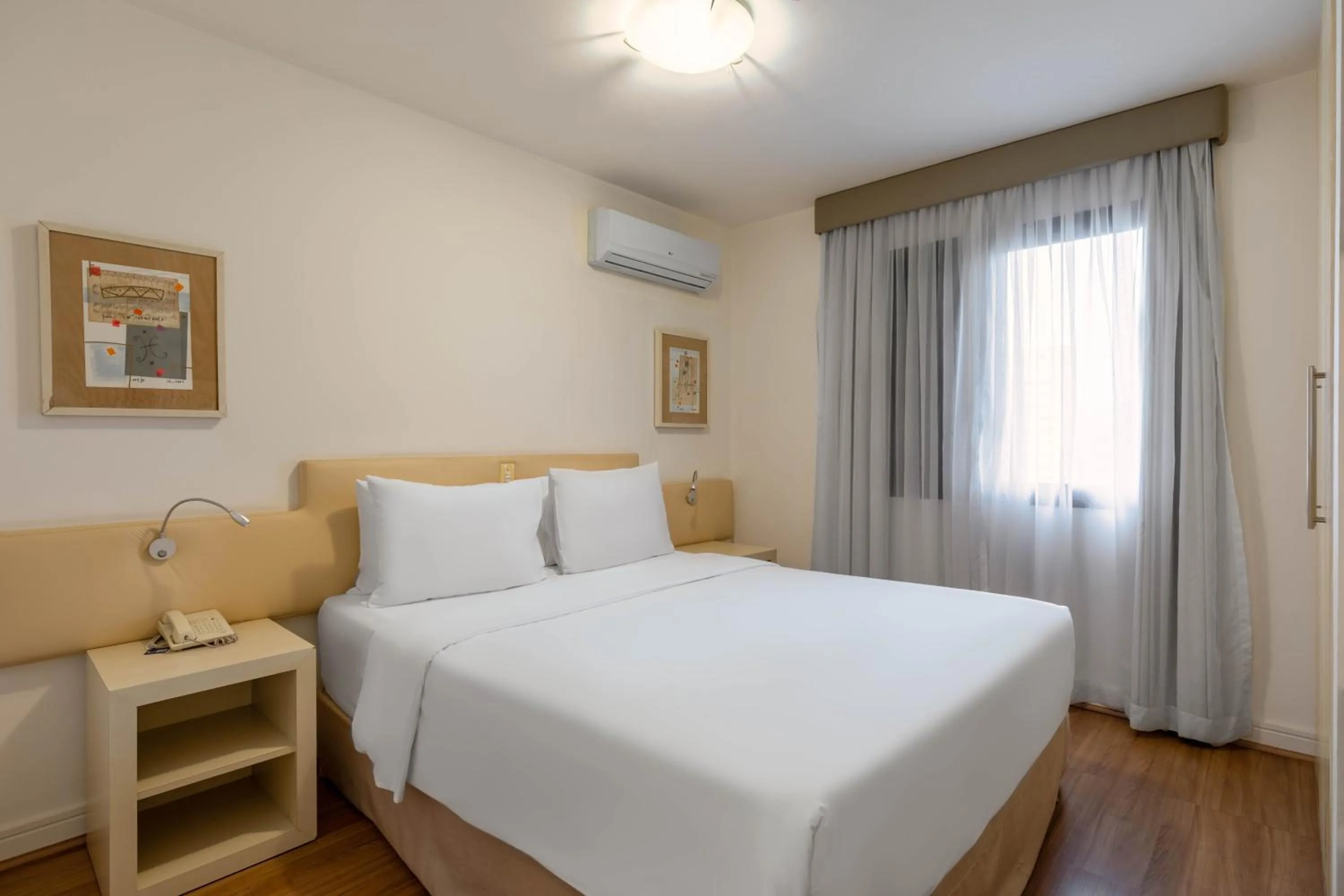 Bed in Mercure Sao Paulo Moema