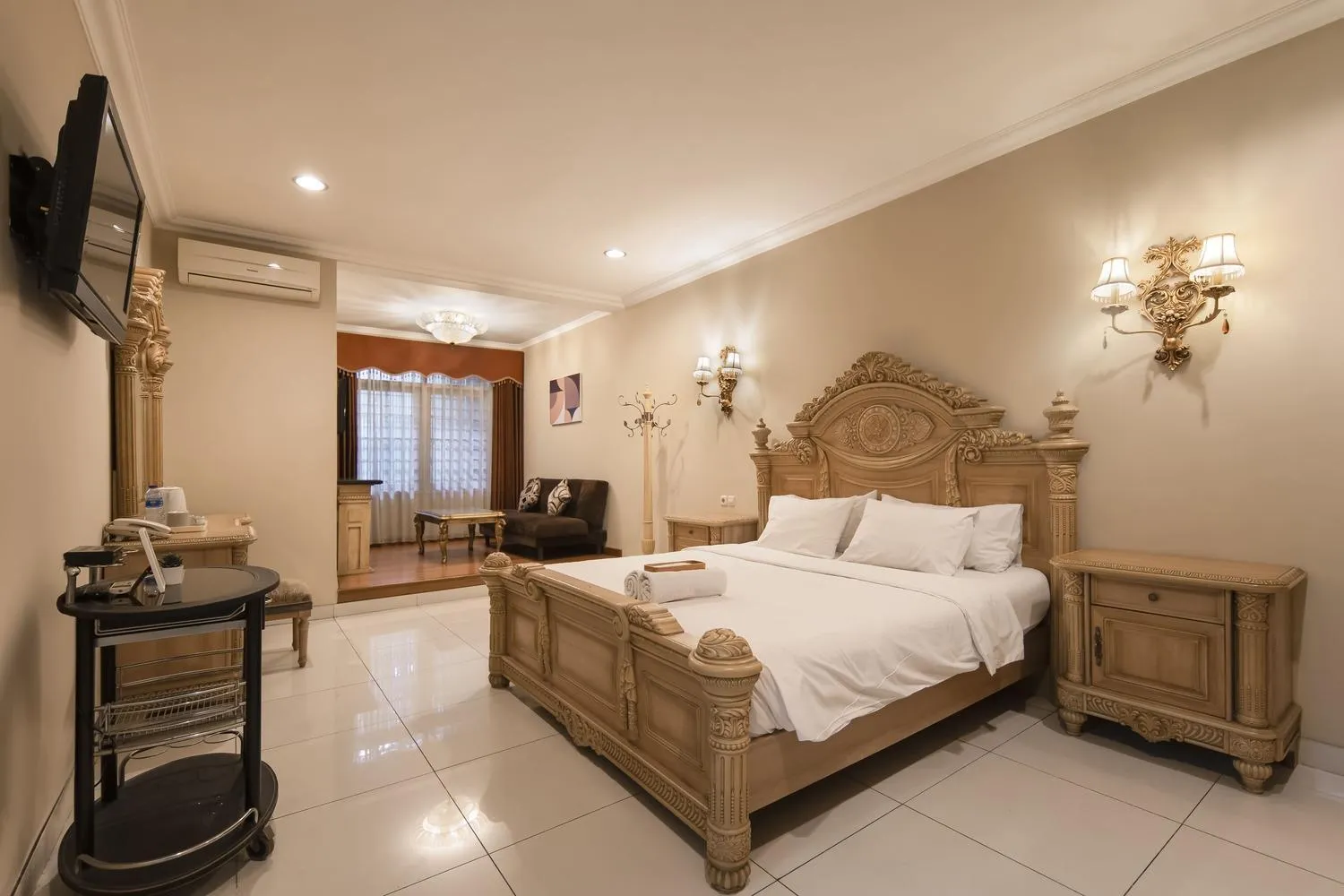 Photo of the whole room, Bed in Cove Ottenville Boutique Hotel