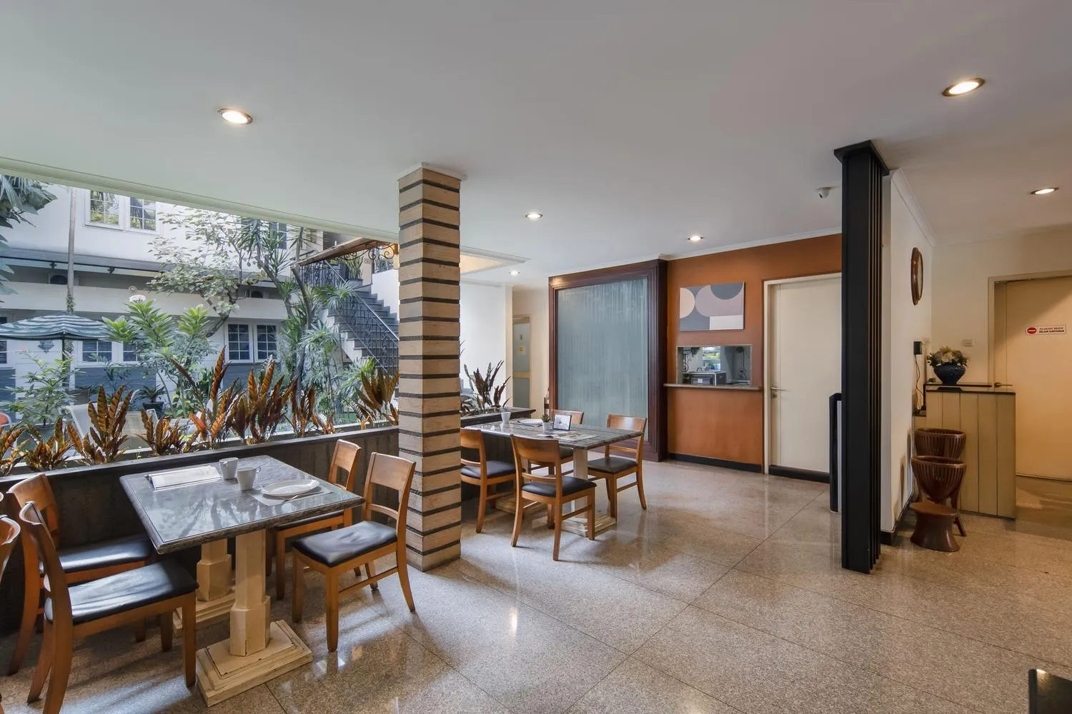 Dining area in Cove Ottenville Boutique Hotel