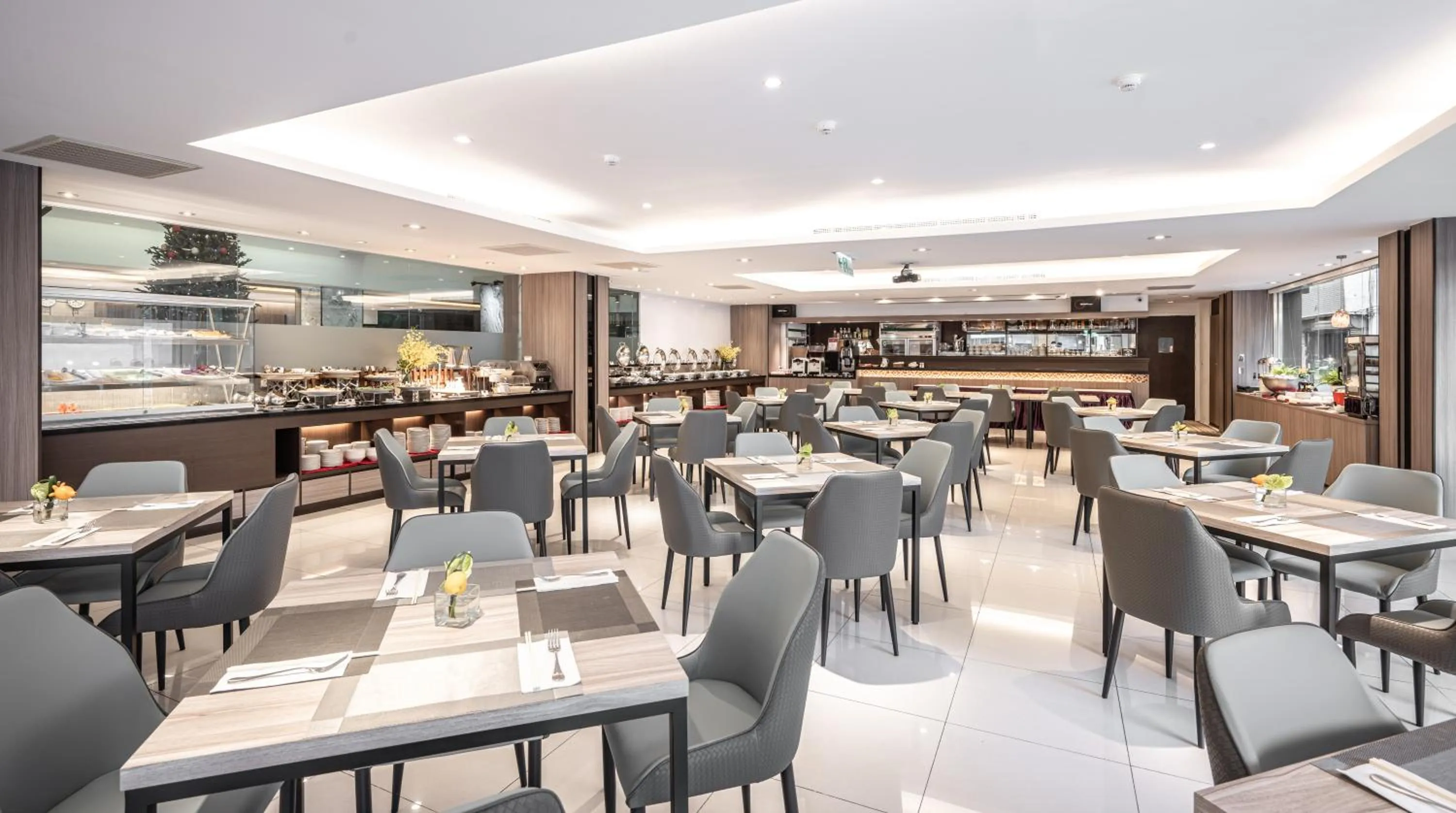 Restaurant/places to eat in Hotel Bonza