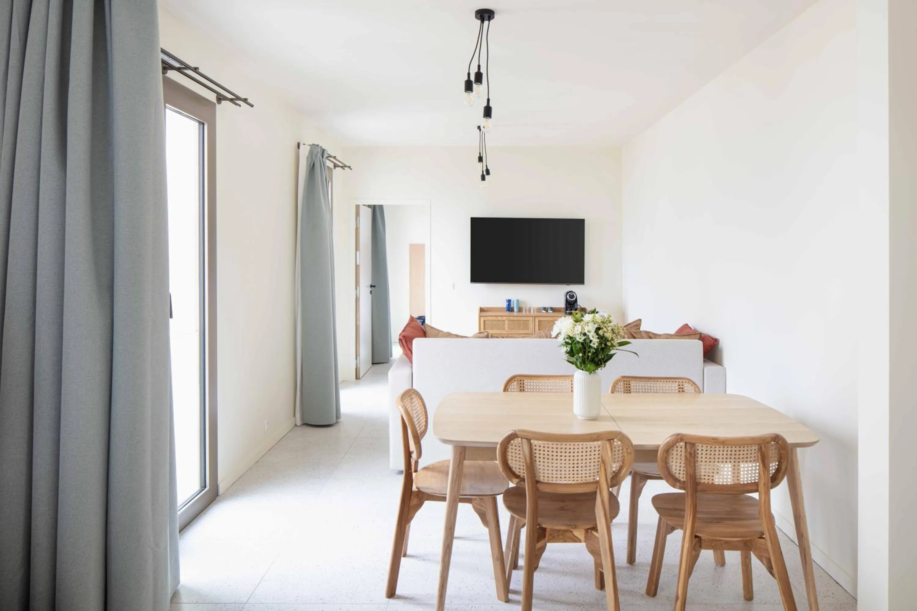 TV and multimedia in Hôtel La Suite