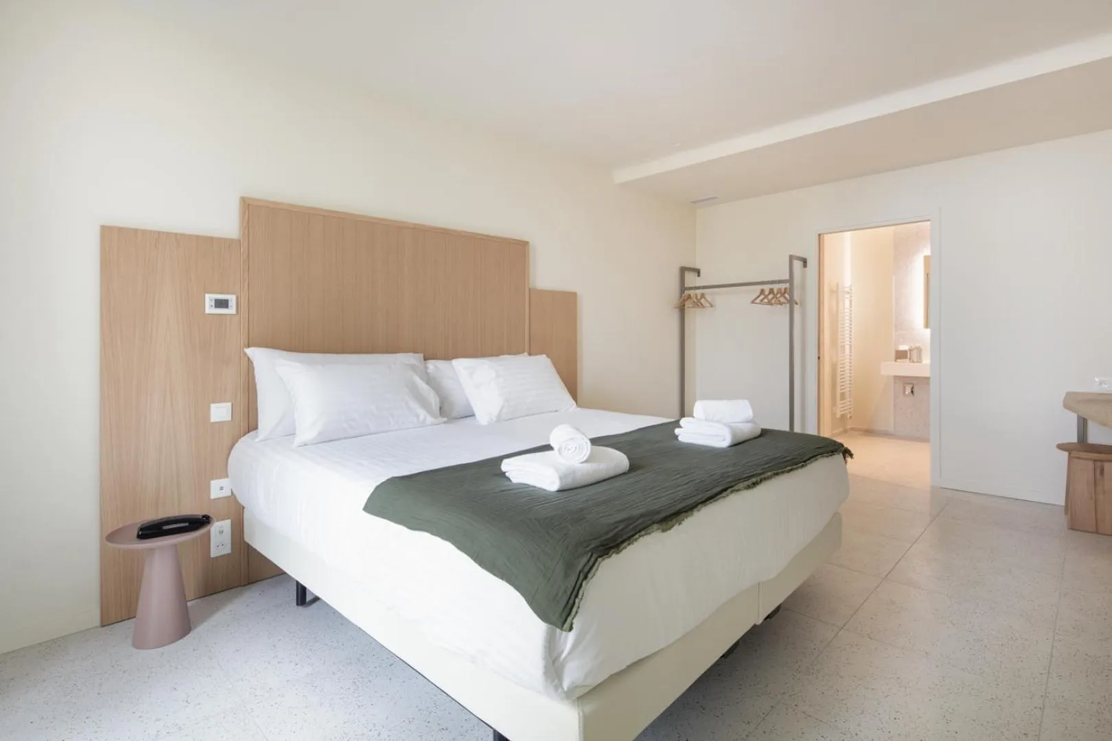 Bed in Hôtel La Suite