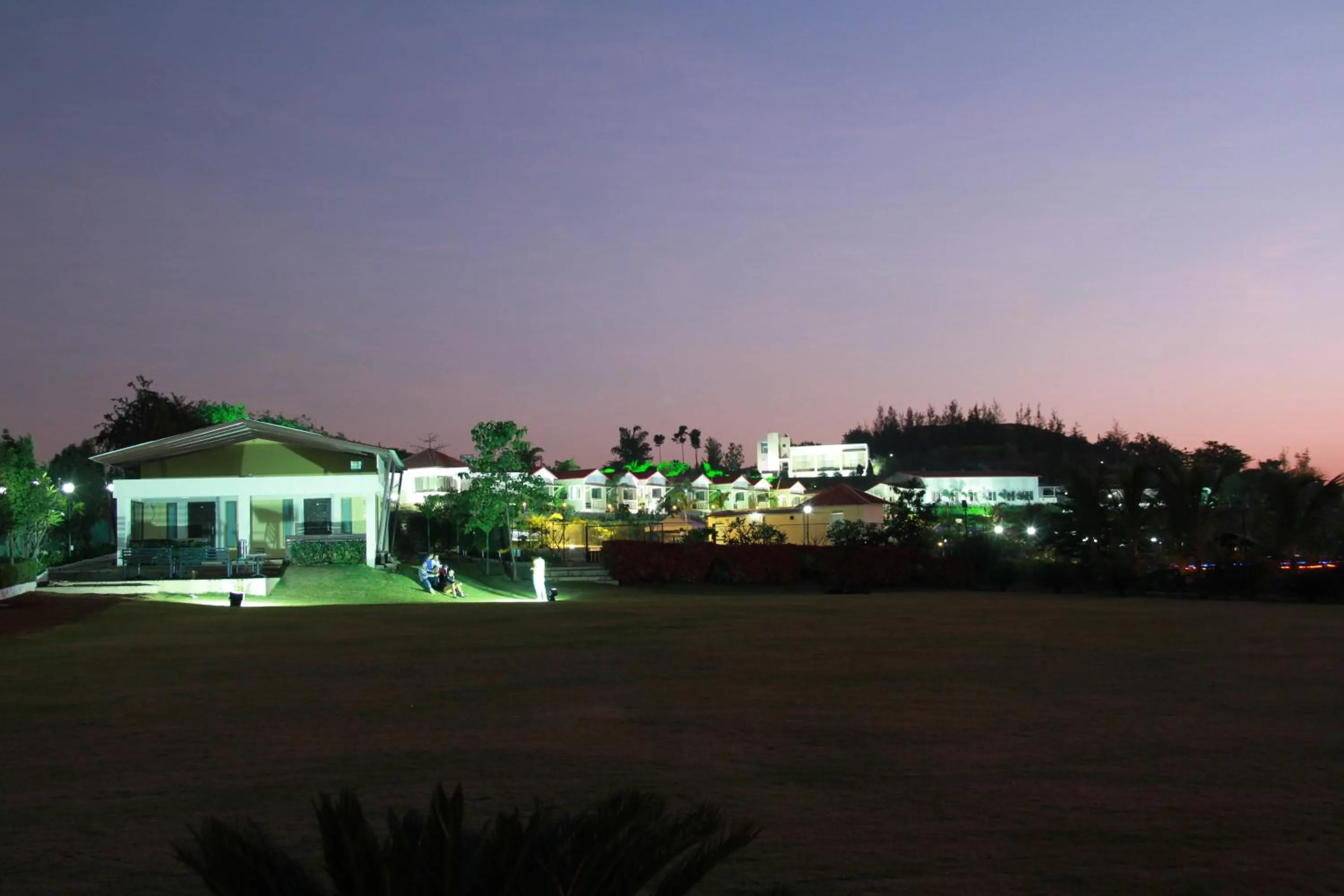 Night in Savana Lake Resort