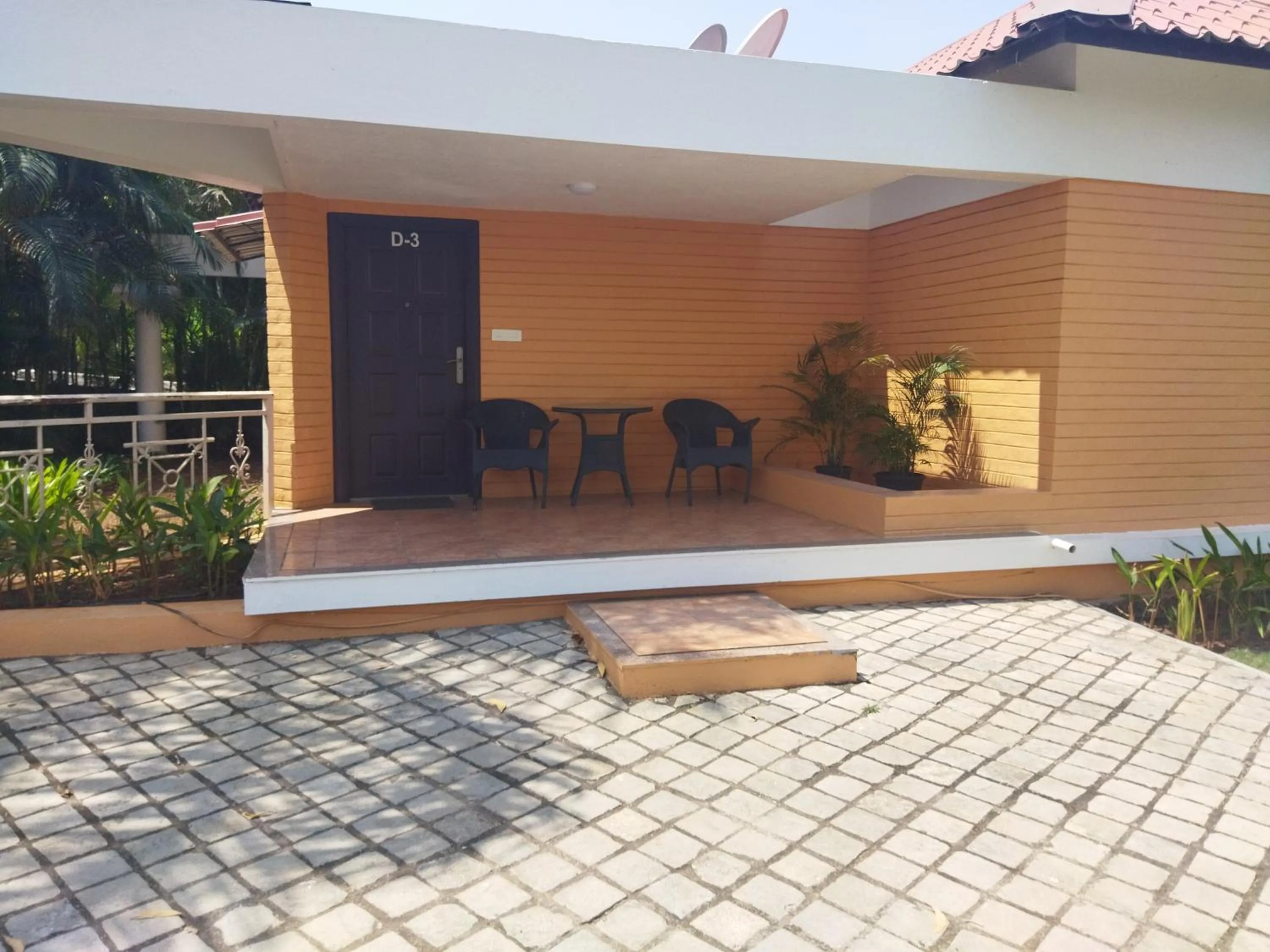 Facade/entrance in Savana Lake Resort