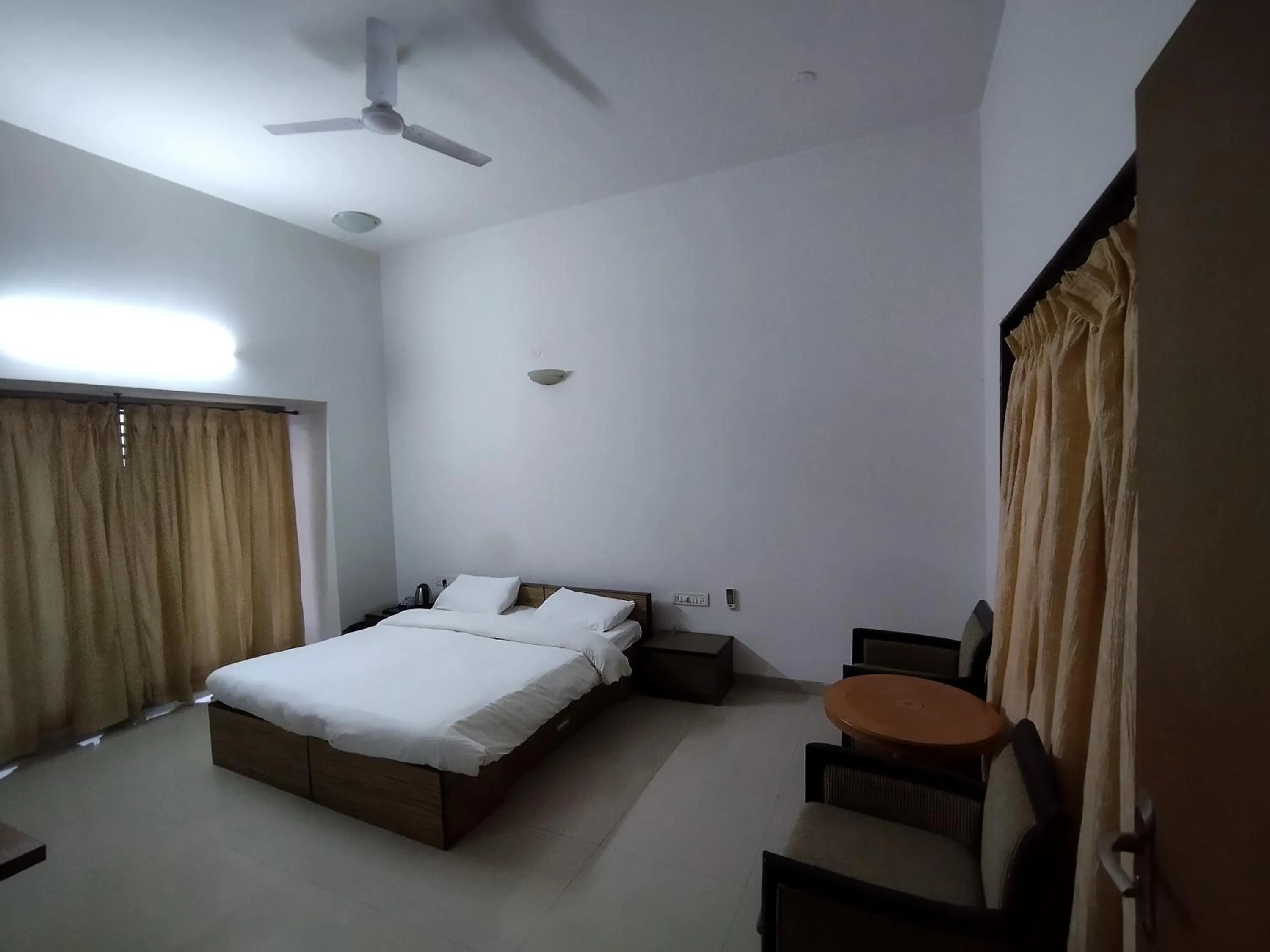 Bedroom, Bed in Savana Lake Resort