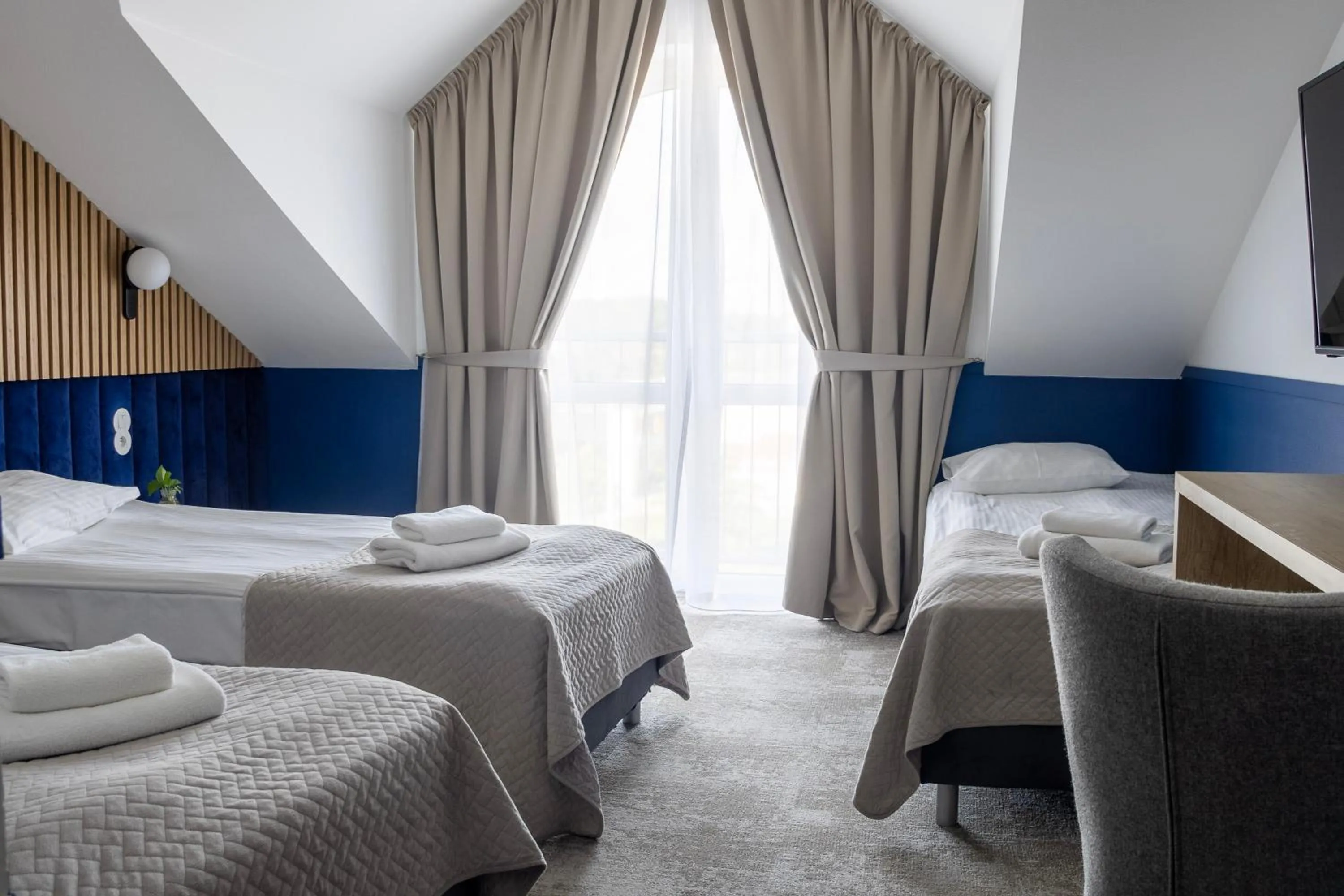 Photo of the whole room, Bed in Baltic Hotel