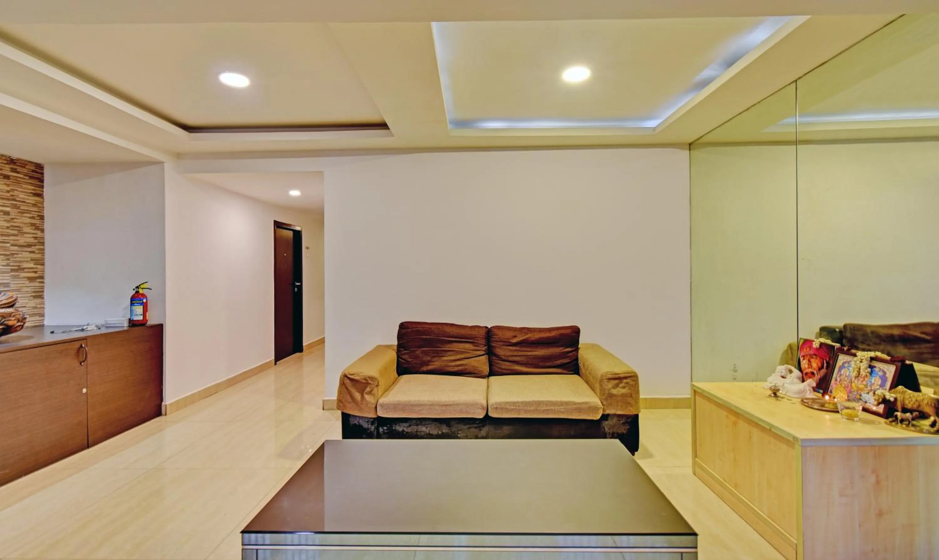 Seating area in Treebo Innside