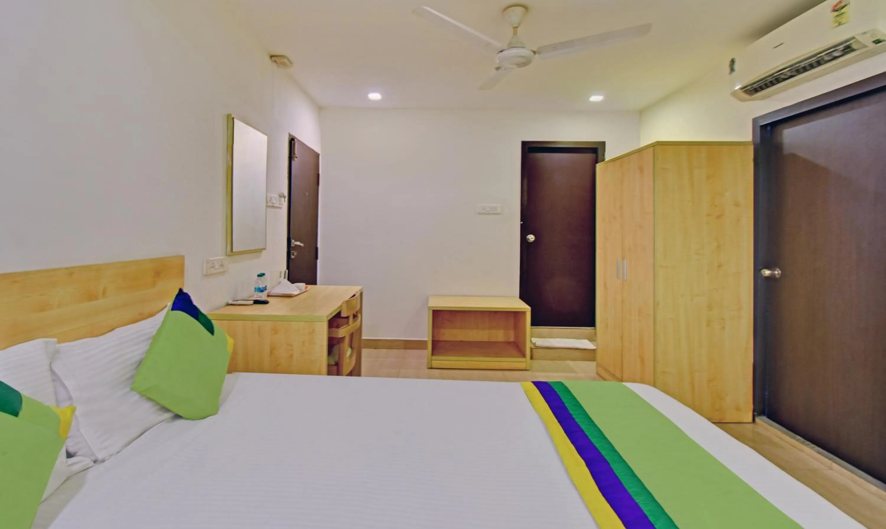 Bed in Treebo Innside