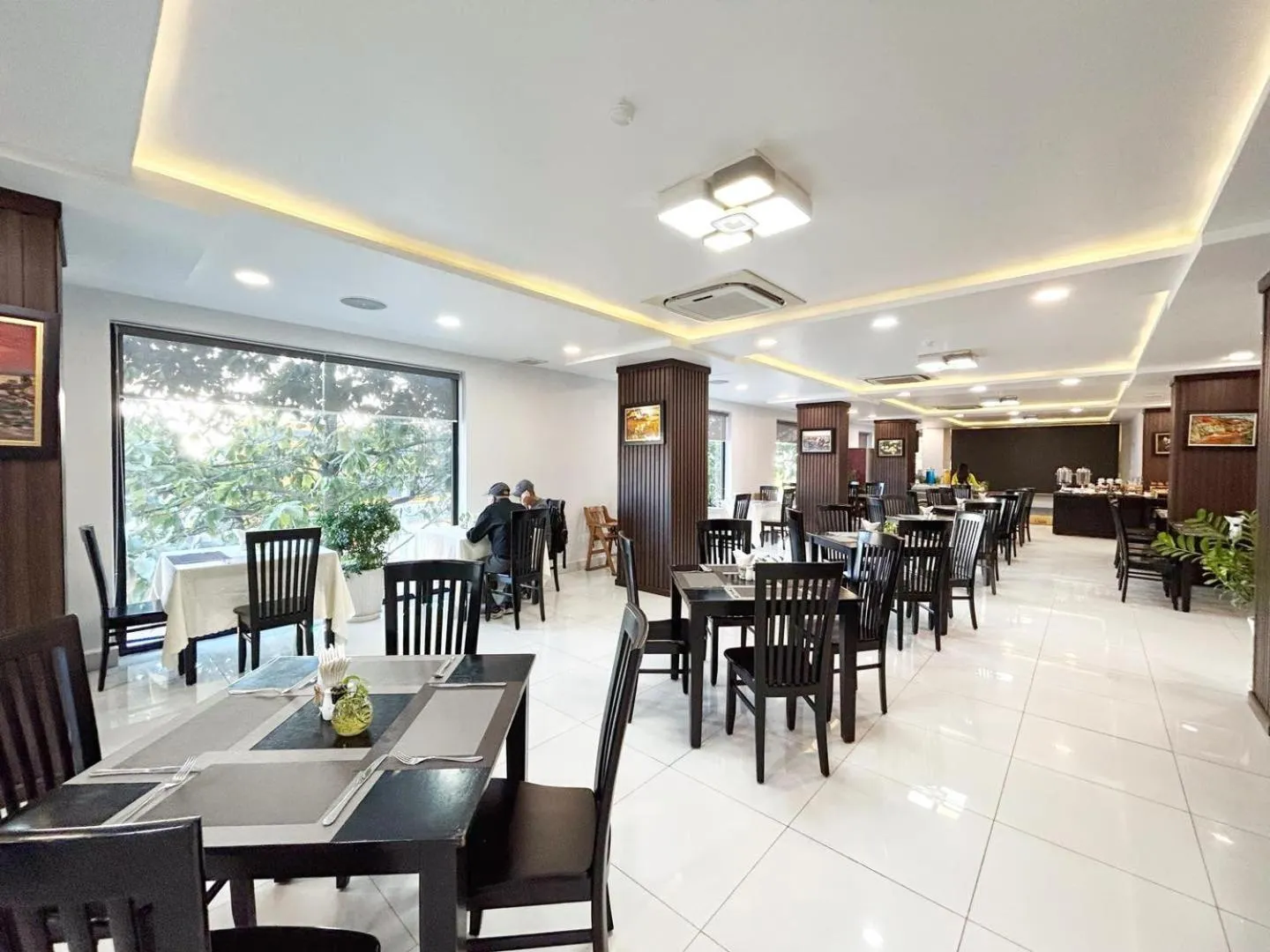 Restaurant/places to eat in Hoang Long Hotel Phan Thiết