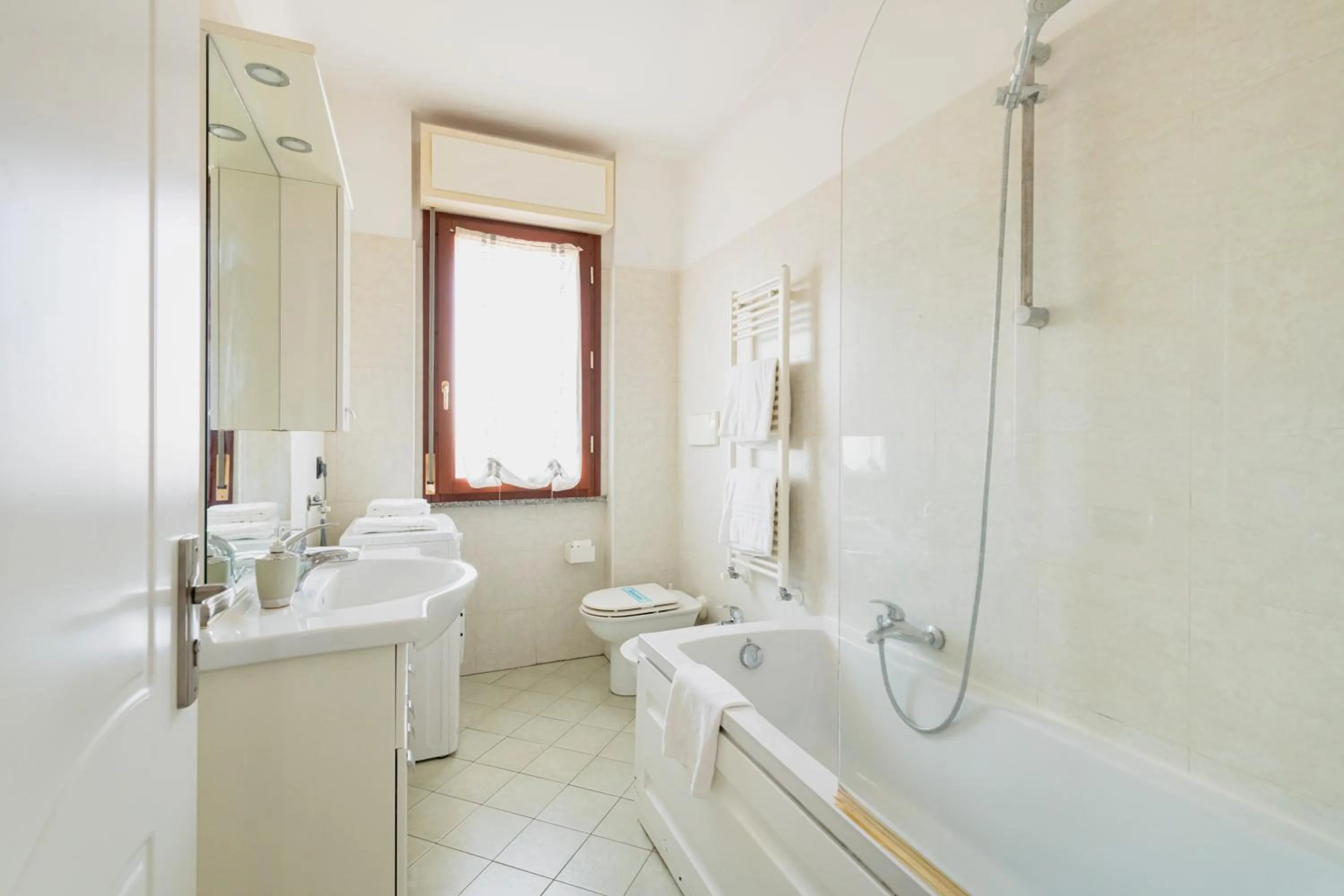 Bathroom in HQ Aparthotel Milano Inn - Smart Suites