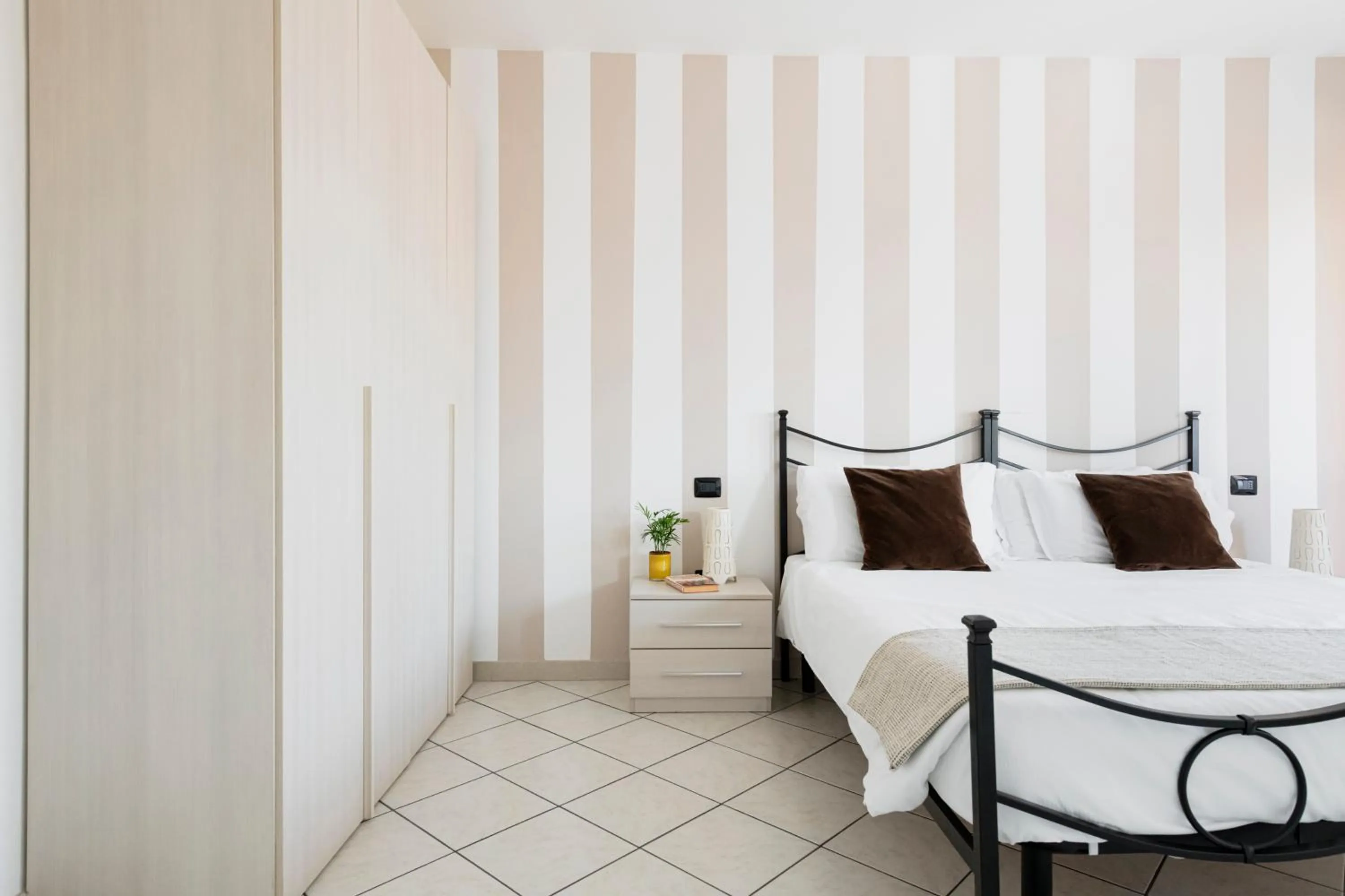 Bedroom, Bed in HQ Aparthotel Milano Inn - Smart Suites