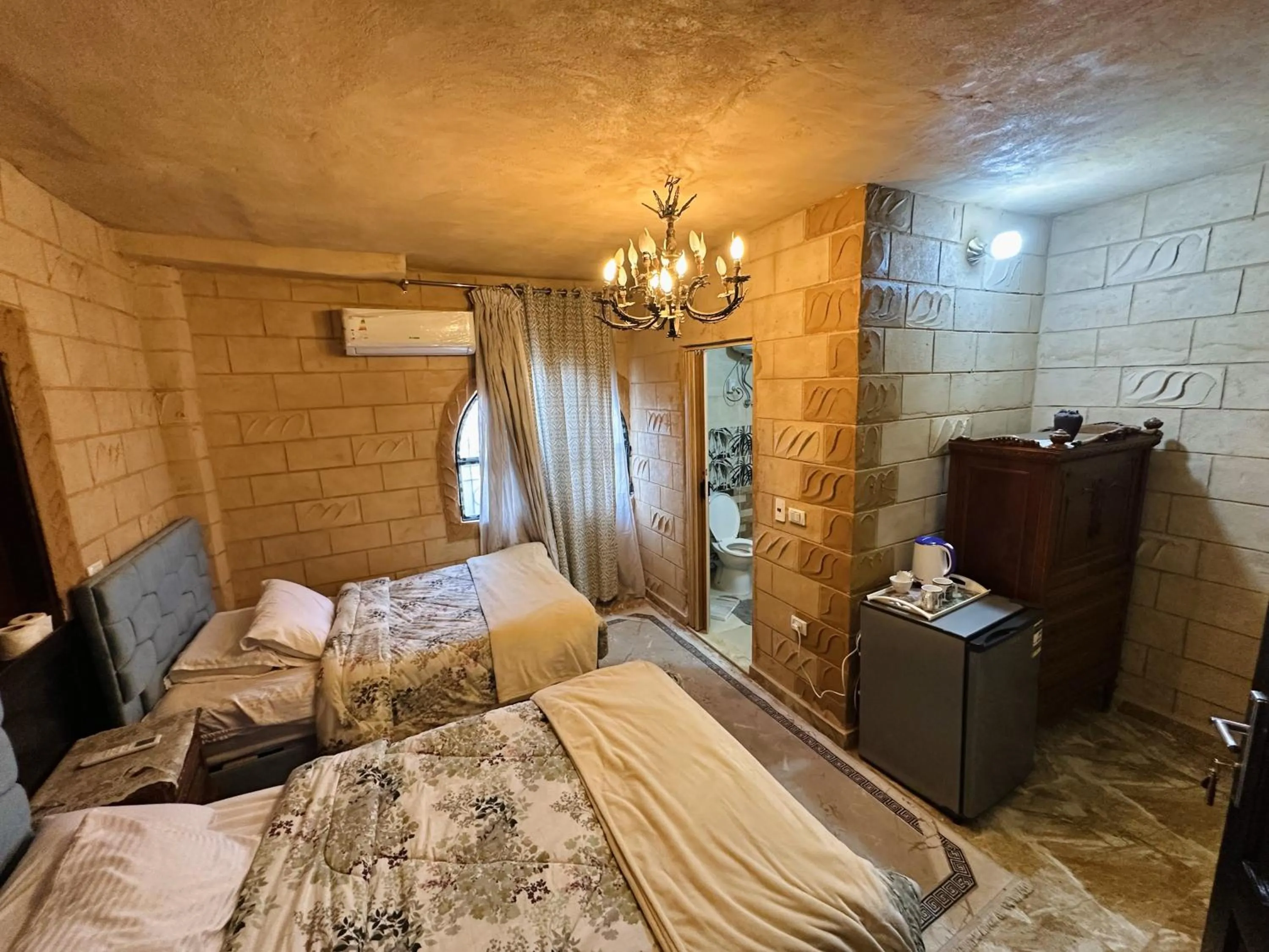 Coffee/tea facilities, Bed in Queen of the pyramids hotel