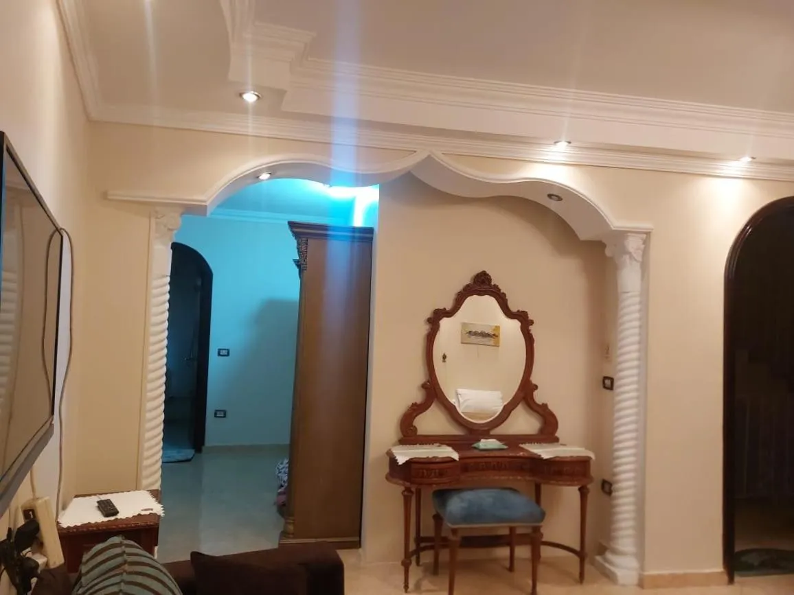 Queen of the pyramids hotel