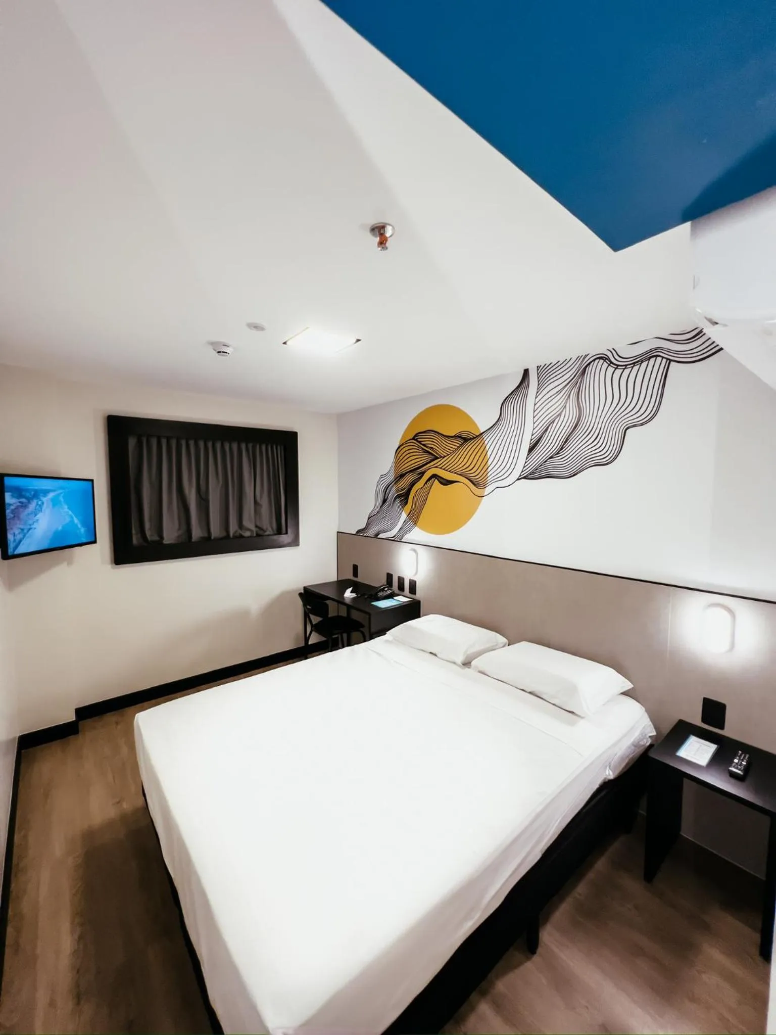 Photo of the whole room, Bed in WA HOTEL FORTALEZA